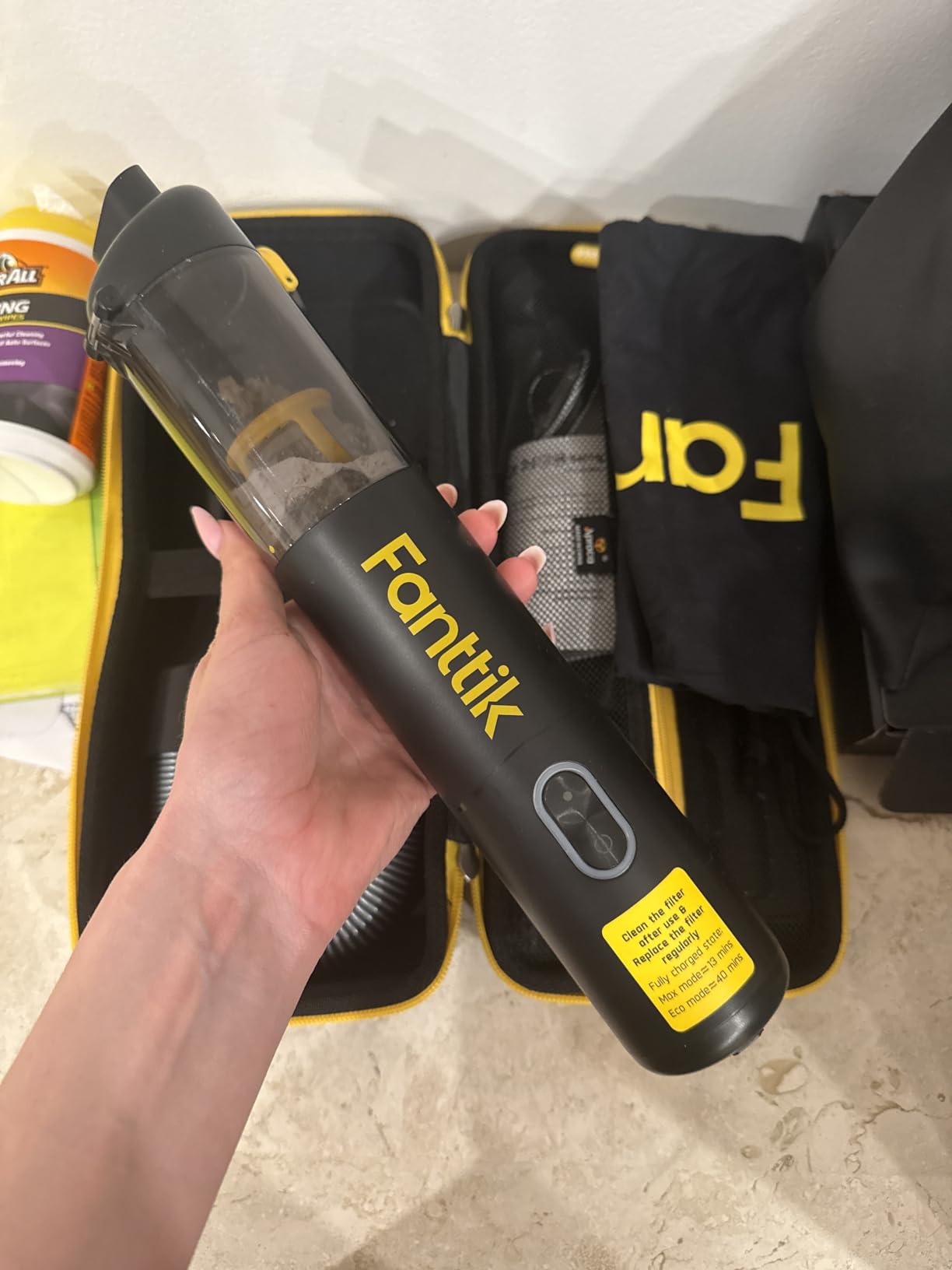 Fanttik Slim V8 APEX Cordless Car Vacuum & Air Duster, 4-in-1 Portable Mini Vacuum with 19000pa Suction Power for Pet Hair, Type-C Charge, One-Touch Empty for Car, Office Desk, Keyboards (Black) customer photo 2