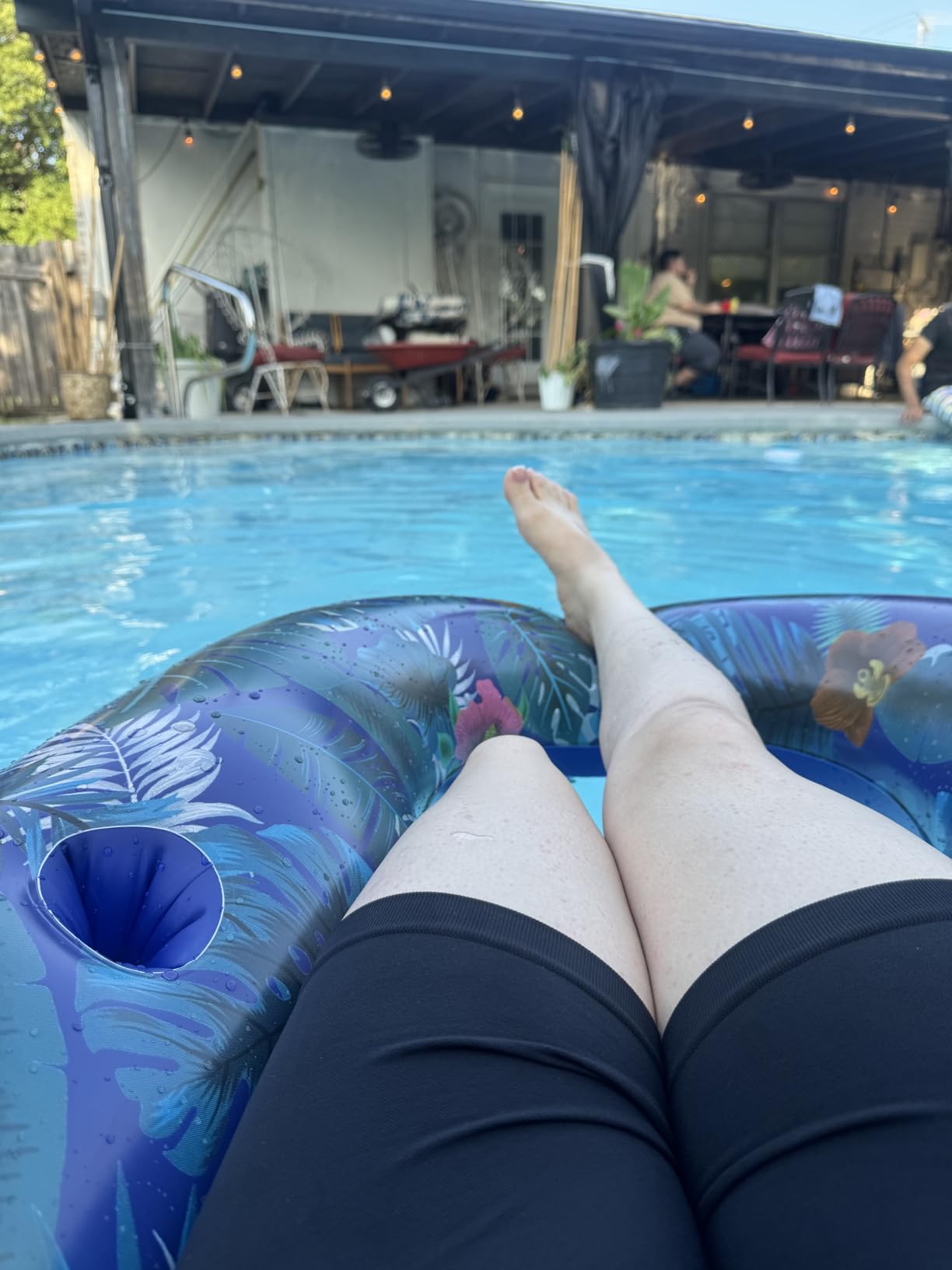 FindUWill Pool Floats Chairs Adult - 65'' x 42'' Large Pool Float Chairs, Inflatable Pool Lounger with Cup Phone Holder, Backrest, Footrest, Tanning Pool Lounge customer photo 2