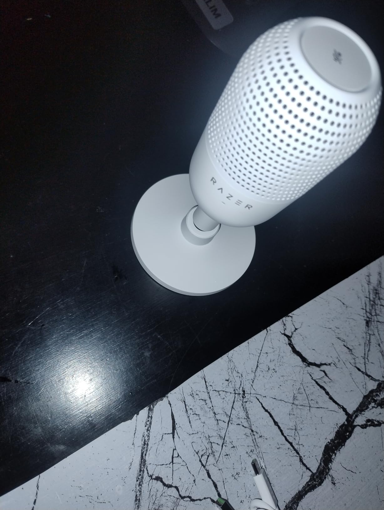Razer Seiren V3 Mini USB Microphone, Supercardioid Condenser Mic, Black | Tap-to-Mute Sensor with LED Indicator, Shock Absorber, Ultra Compact, Works with OBS, Discord, Zoom, Teams customer photo 1