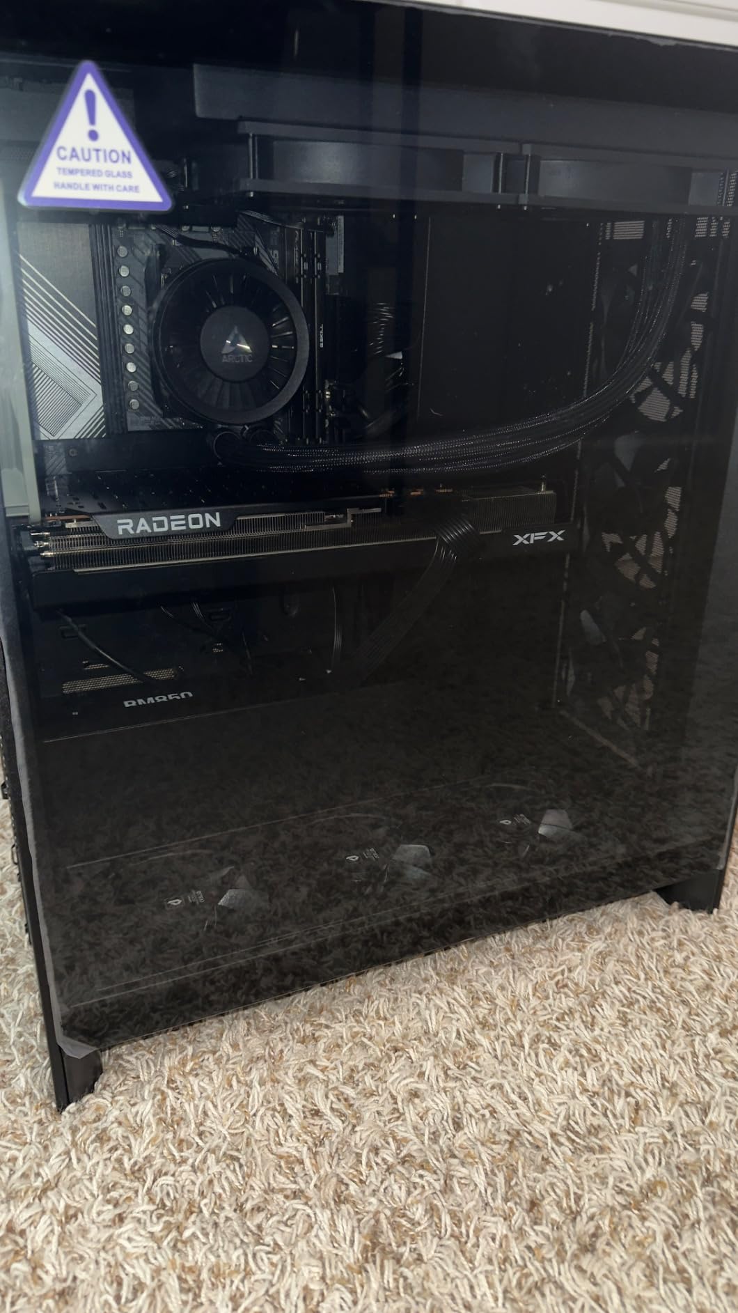 NZXT H7 Flow - Mid-Tower ATX Airflow PC Case - Black | Airflow-first ATX mid-tower. Bottom-mount fans for direct GPU cooling, 420mm front radiator support, clean cable routing. customer photo 1