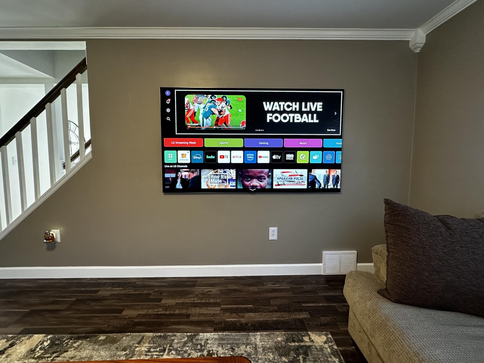LG 77-Inch Class OLED evo G4 Series Smart TV 4K Processor Flat Screen with Magic Remote AI-Powered with Alexa Built-in (OLED77G4WUA, 2024) customer photo 2