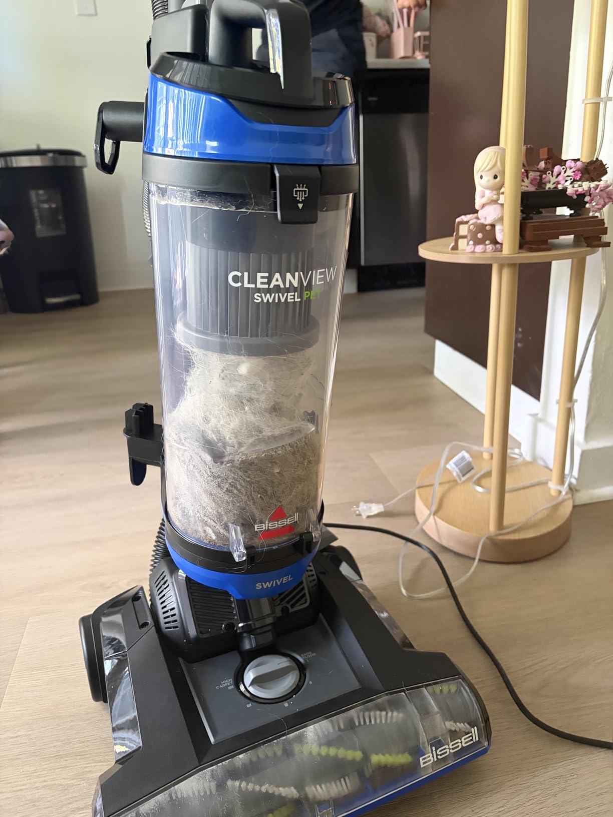 Bissell CleanView Swivel Vacuum, Triple Action Brush Roll, 3836 customer photo 2