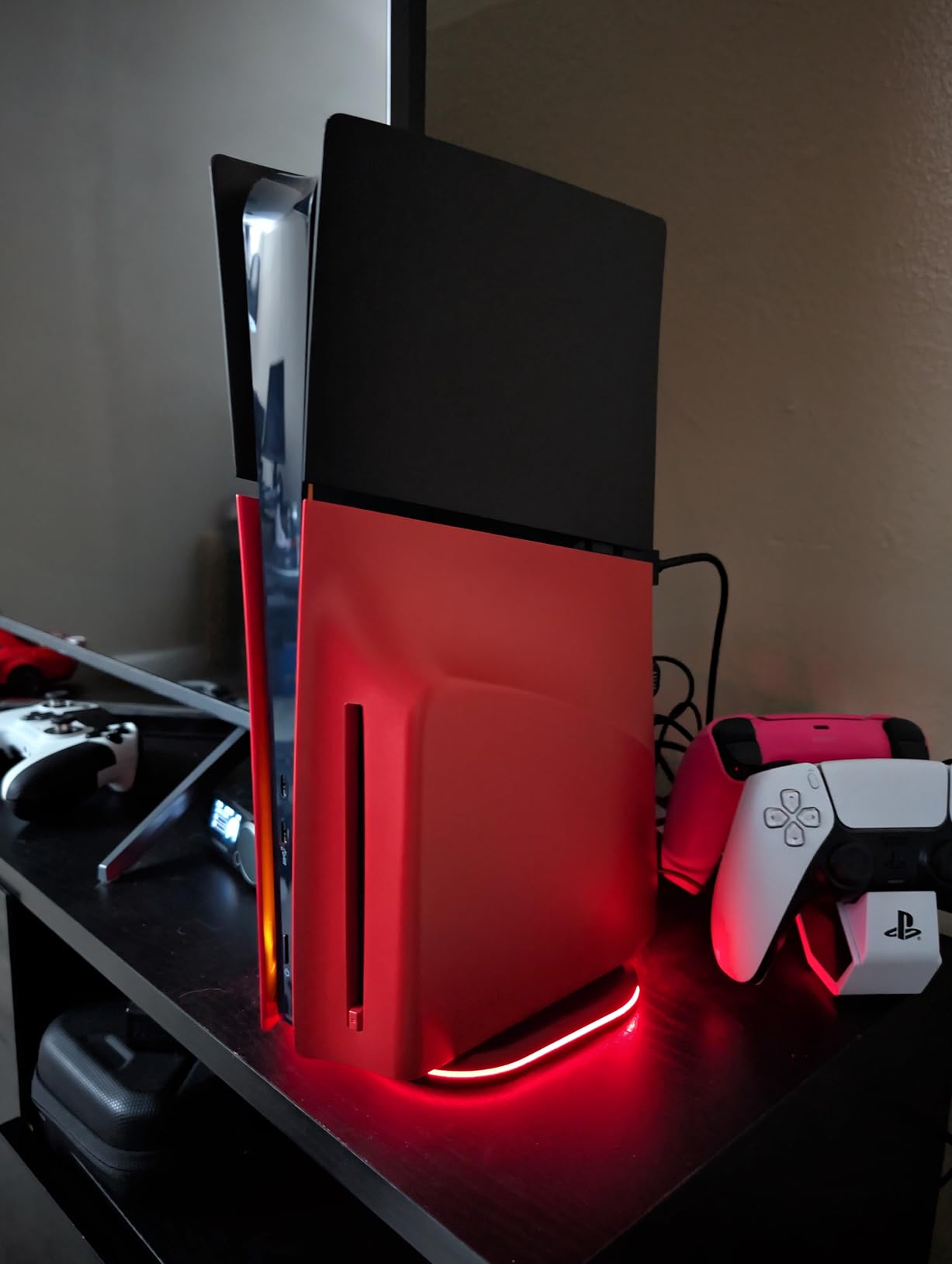HONCAM Vertical Stand for PlayStation 5, PS5 Pro & Slim Console, White with 7-Color RGB Lights customer photo 1