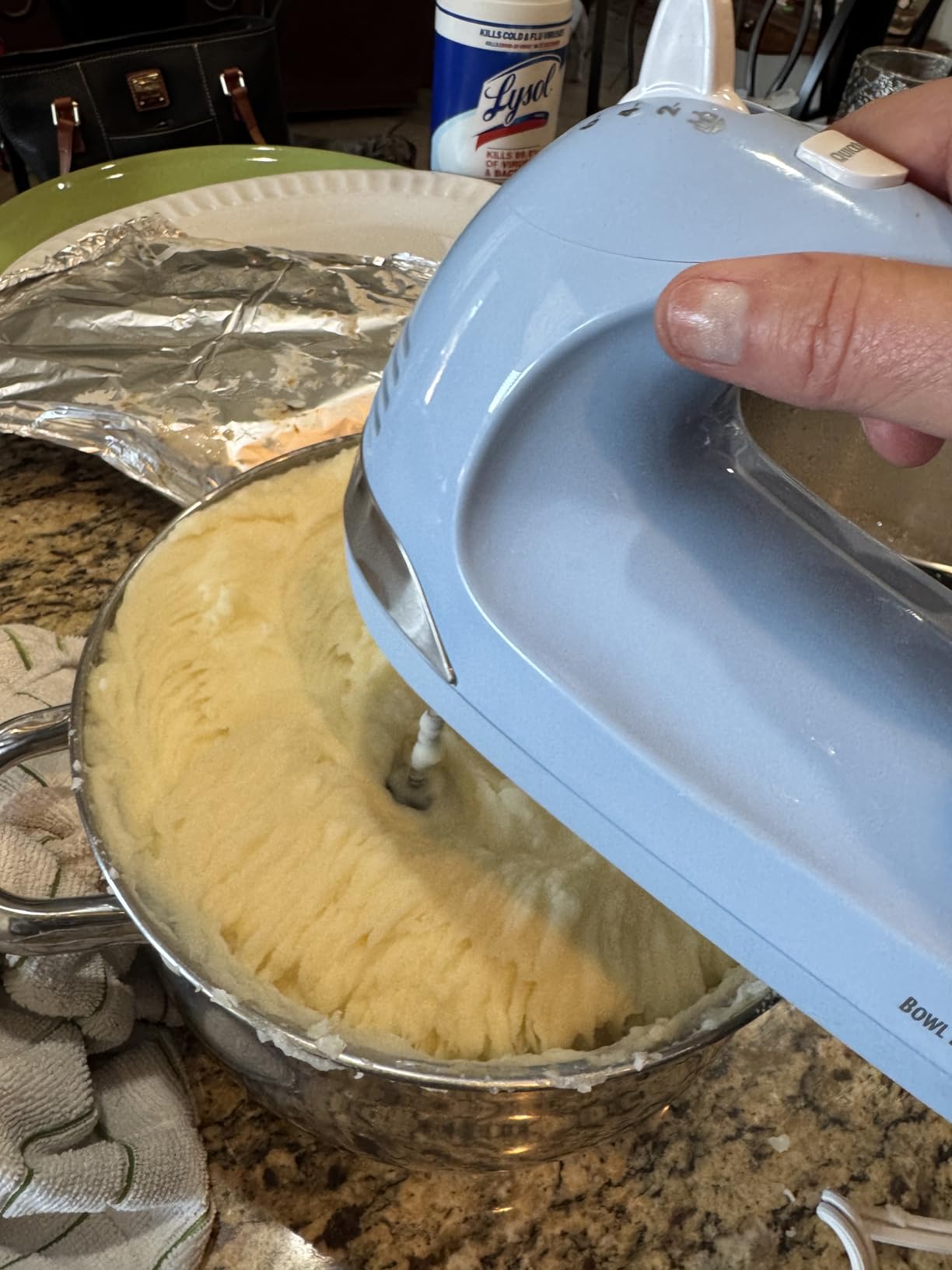 Hamilton Beach 6-Speed Electric Hand Mixer With Easy Clean Beaters | Traditional Beaters | Dough Hooks | Whisk | Snap-On Storage Case | 275 Watt Motor | Blue | 62677J customer photo 2