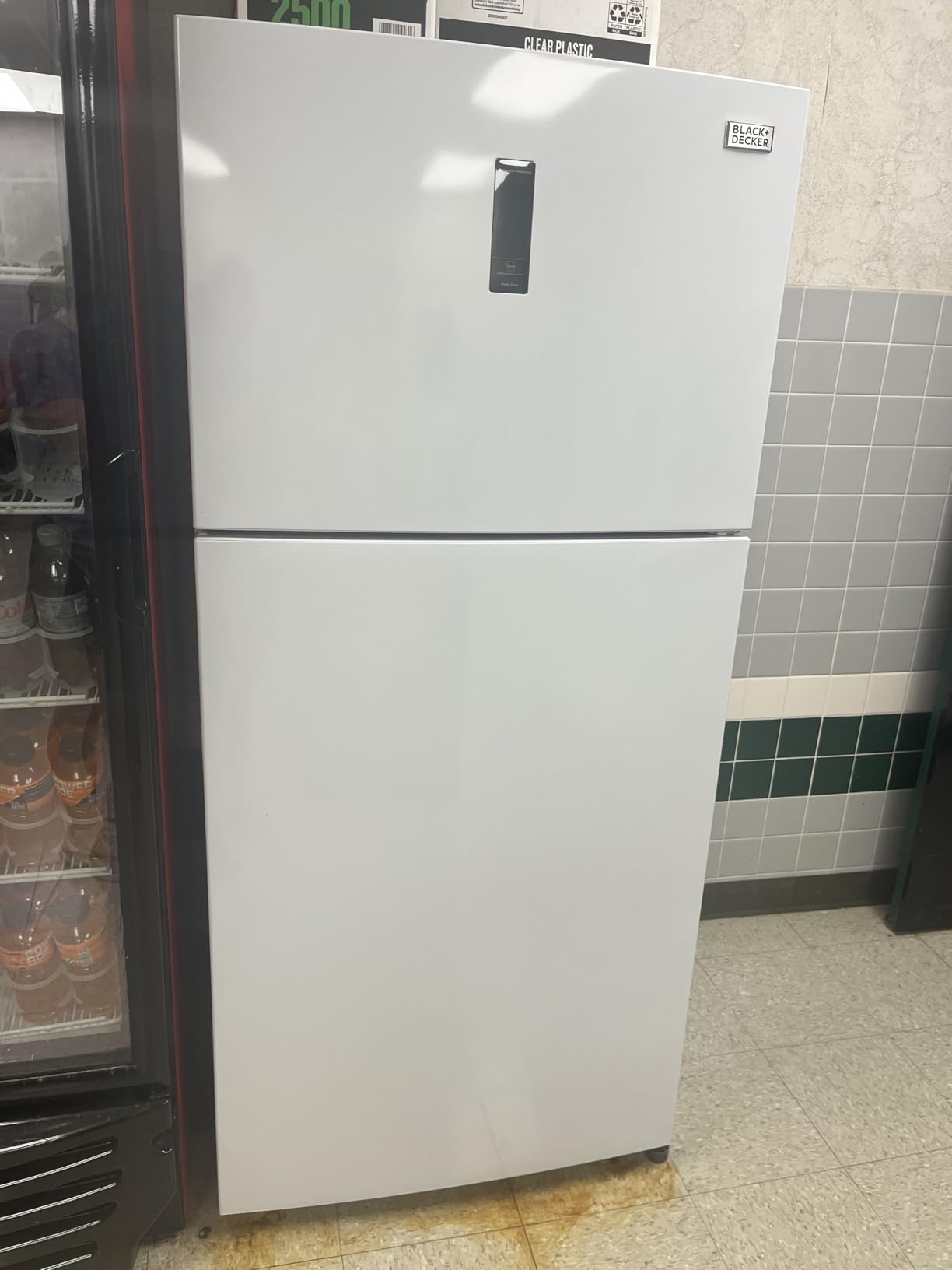 BLACK+DECKER 16.4 Cu. Ft. Top Mount Refrigerator, Stainless Look customer photo 2