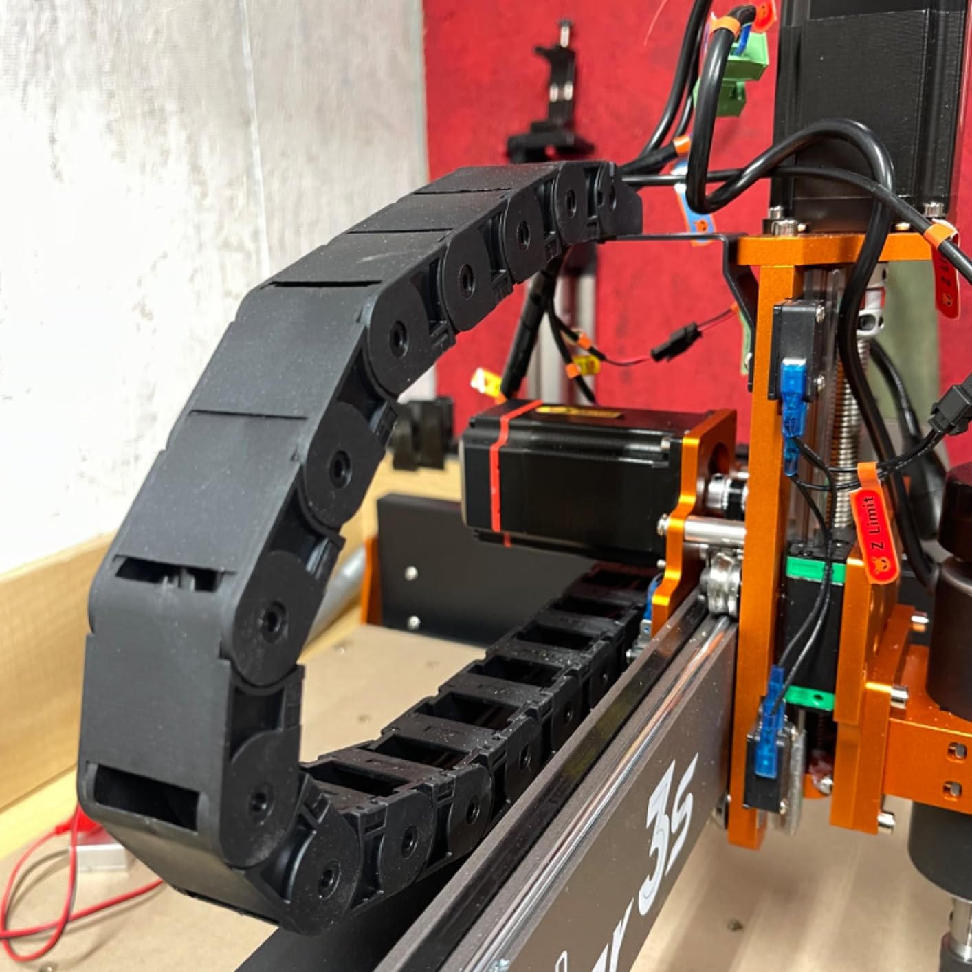 FoxAlien Masuter 3S CNC Router Machine with NEMA 23 Closed-Loop Stepper Motor, 400W Spindle 3 Axis Engraving Milling Machine for Wood Acrylic Aluminum Carving Cutting customer photo 1