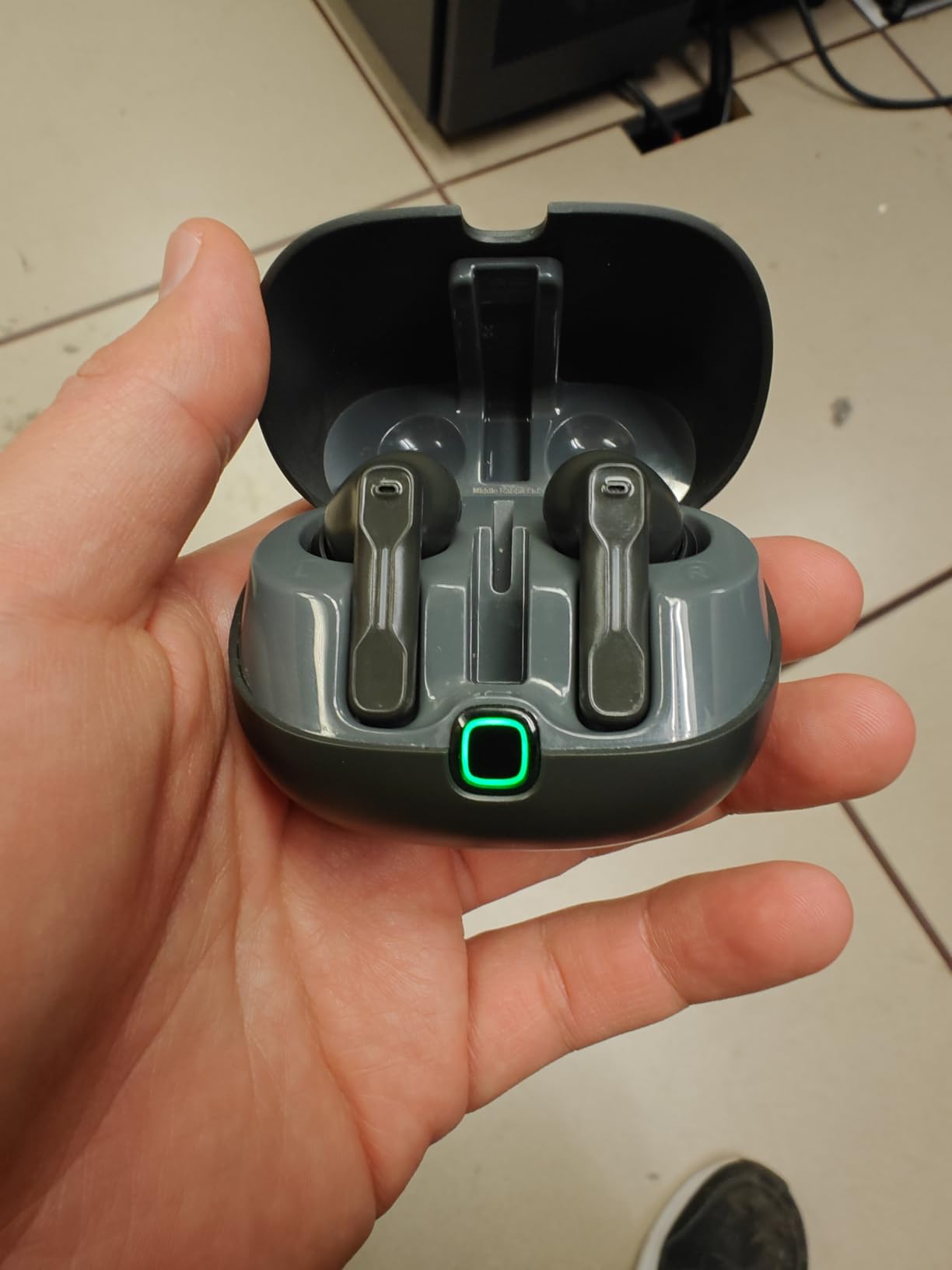 Middle Rabbit SW5 Wireless Gaming Earbuds with Mic, Compatible with PC PS5 PS4 Desktop VR, Computer Headphones, 2.4G Dongle & Bluetooth 5.4 Dual-Mode, 4 Built-in Microphones, 20ms Low Latency customer photo 2