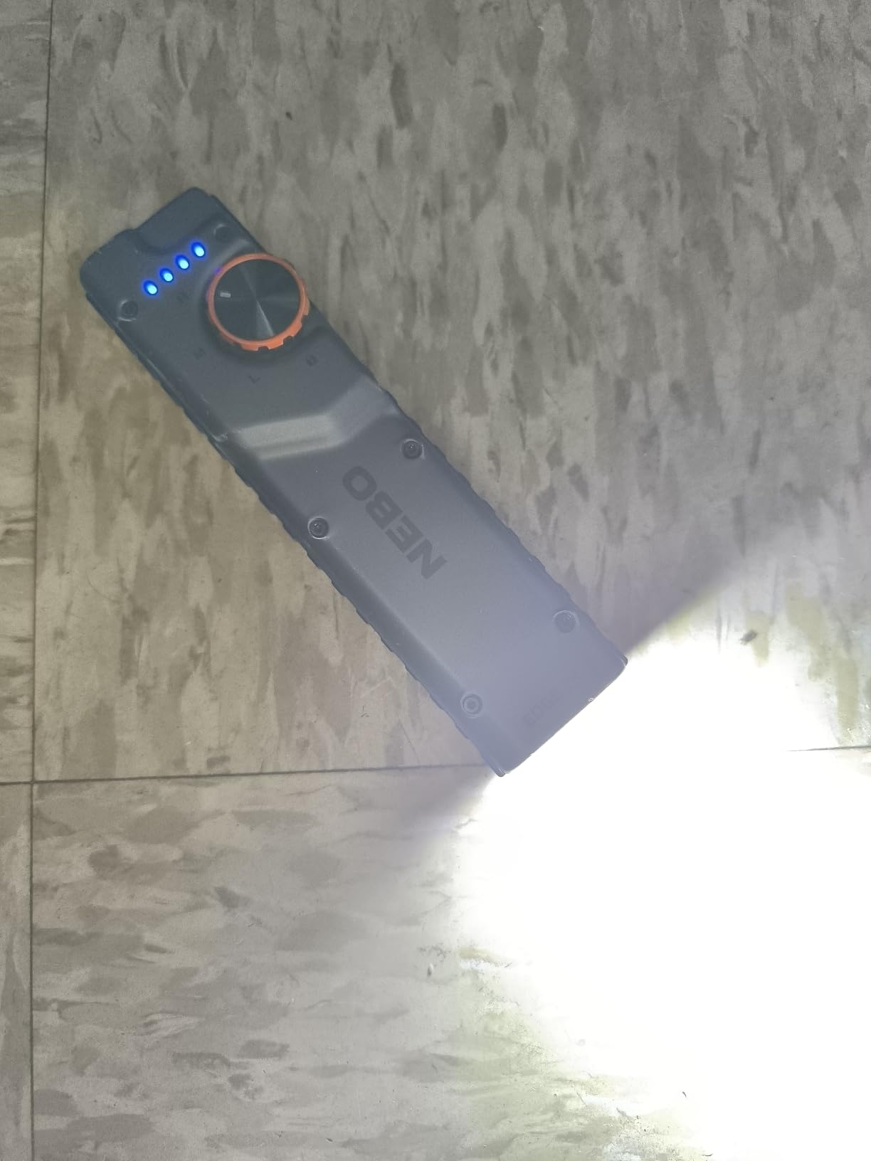 NEBO Edge 2K Pocket Light, 2000 Lumens, 5 Light Modes, Tactical LED Flashlight with Powerful Defensive Strobe, Rechargeable Design for EDC, Water & Impact Resistant, Includes USB Charging Cable customer photo 2