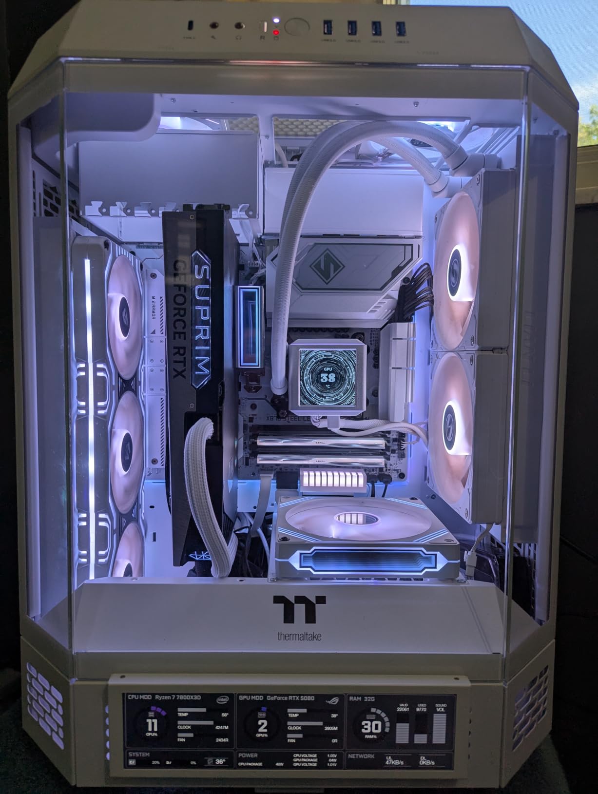 Thermaltake Tower 600 Black Mid-Tower ATX Case; 3 Tempered Glass Panels; Hidden-Connector Motherboard Support; Rotational PCI-e Slots customer photo 1