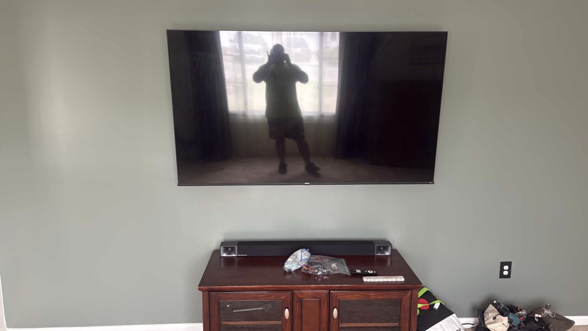 Mount-It! in-Wall TV Cable Concealer Kit with Recessed Power - Triple Outlet, 9ft Cord, and Hand Saw - Easy, Safe Cable Management for Organized TV and Home Theater Setups customer photo 2