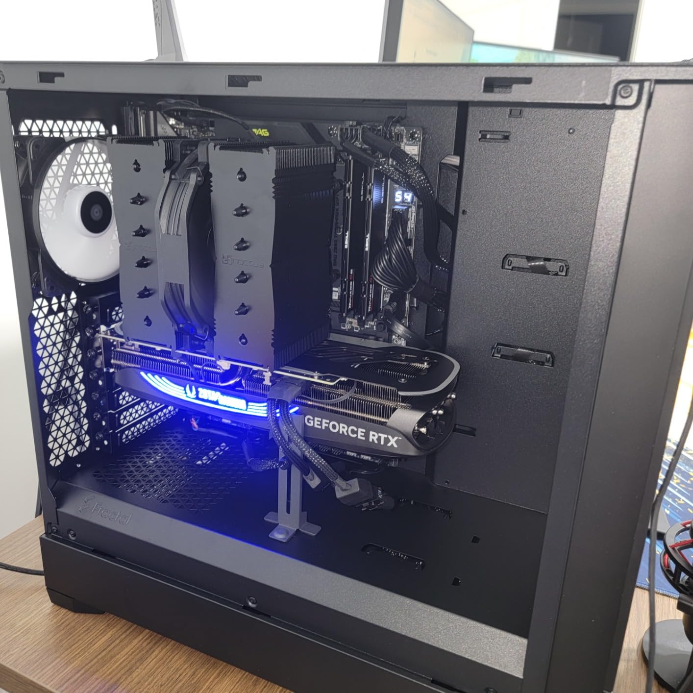 MSI MAG Z890 Tomahawk WiFi Gaming Motherboard (Supports Core Ultra Series 2 Intel Processors, LGA 1851, DDR5, PCIe 5.0, M.2, SATA, 5Gbps LAN, USB Type-C, Wi-Fi 7, Bluetooth 5.4, Thunderbolt 4, ATX) customer photo 2