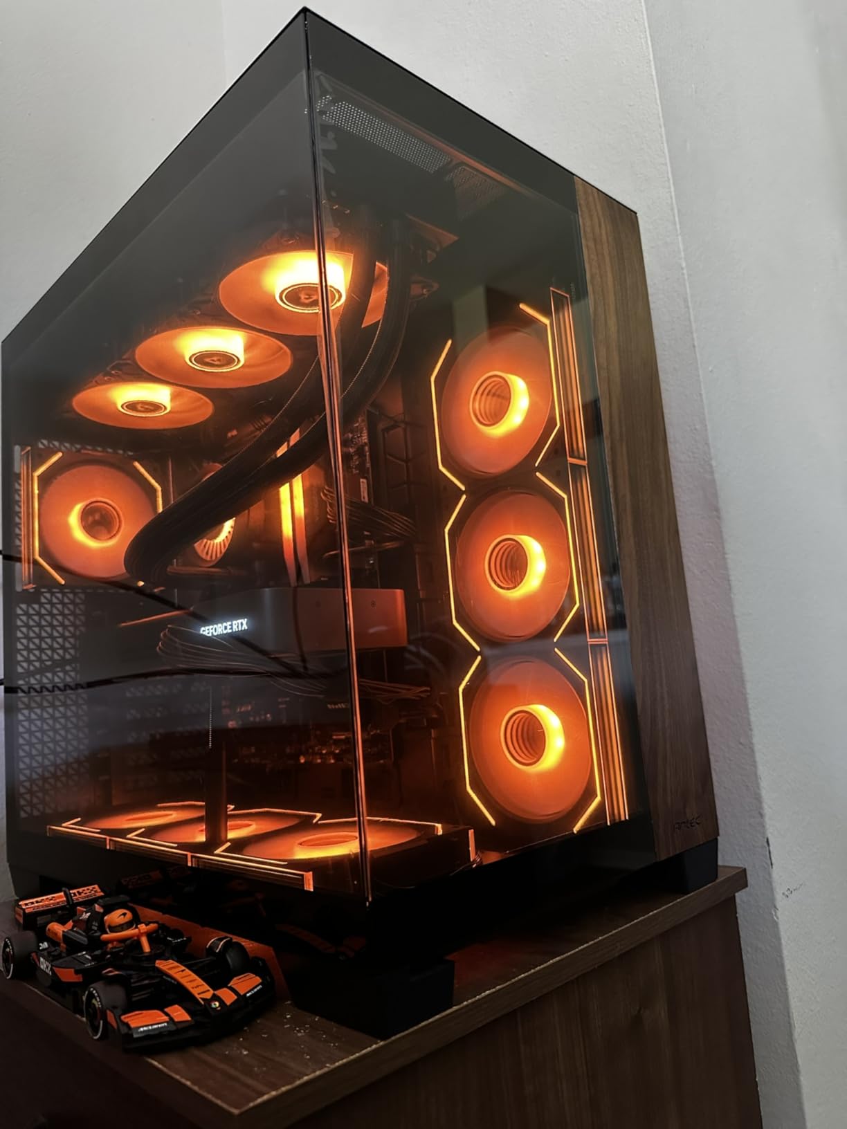 CORSAIR RM1000x ATX 3.1 PCIe 5.1 1000W Power Supply - Black | Native 12V-2x6 Connector, Fully Modular, Low-Noise, Cybenetics Gold customer photo 2