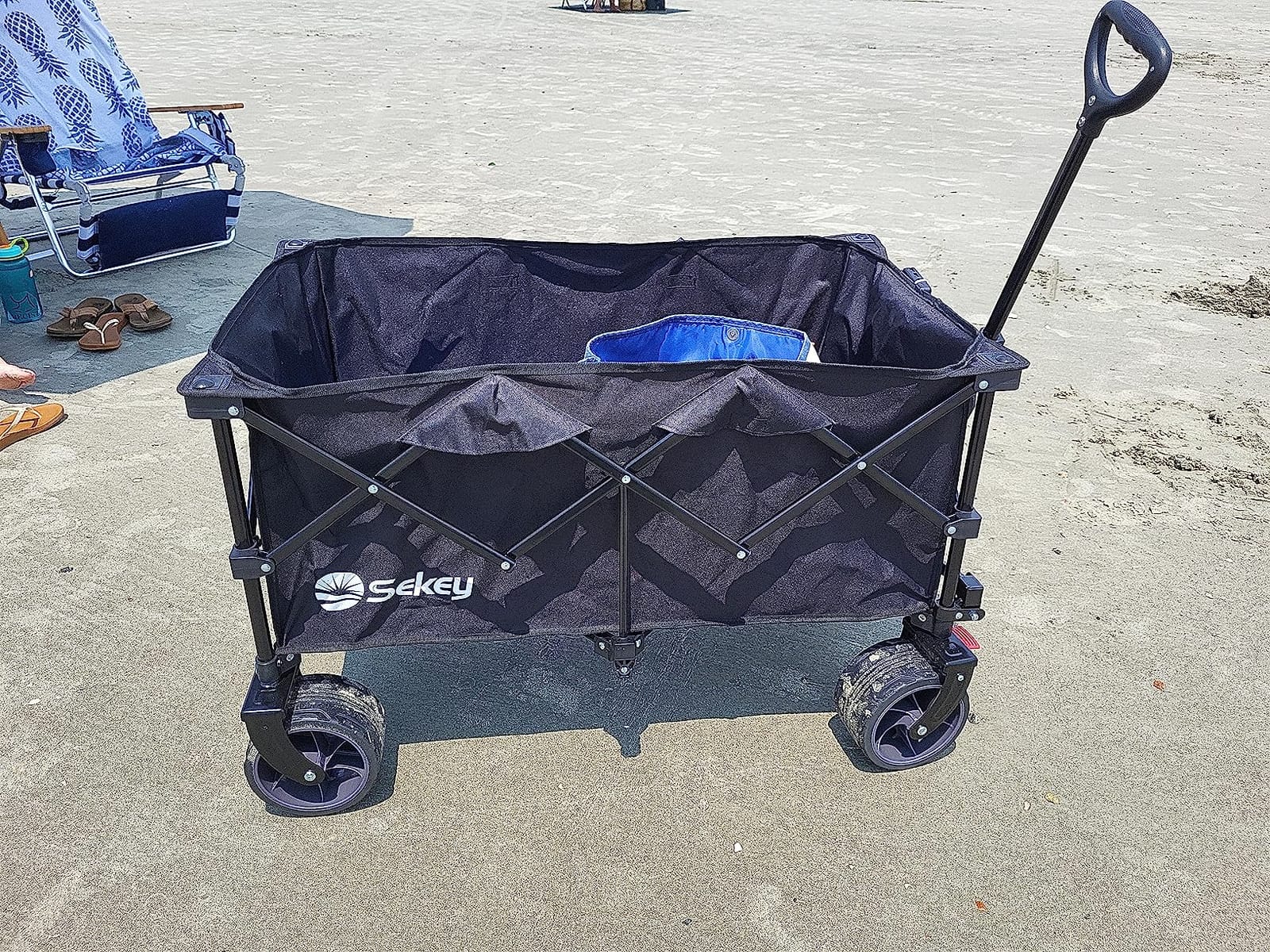Sekey 220L Wagons Carts Foldable with Big All-Terrian Beach Wheels, Collapsible Heavy Duty Wagon with Cup Holders, Extra Large Folding Wagon, Foldable Wagon for Camping, Garden, Sports. Black customer photo 1
