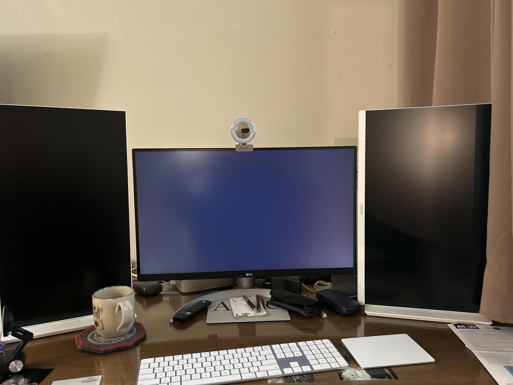 LG 27UP850K-W 27-inch Ultrafine 4K UHD IPS Monitor, White | 60Hz, DisplayHDR 400, USB Type-C 90W PD, Tilt/Height/Pivot Adjustable Stand, Built-in Speaker customer photo 2