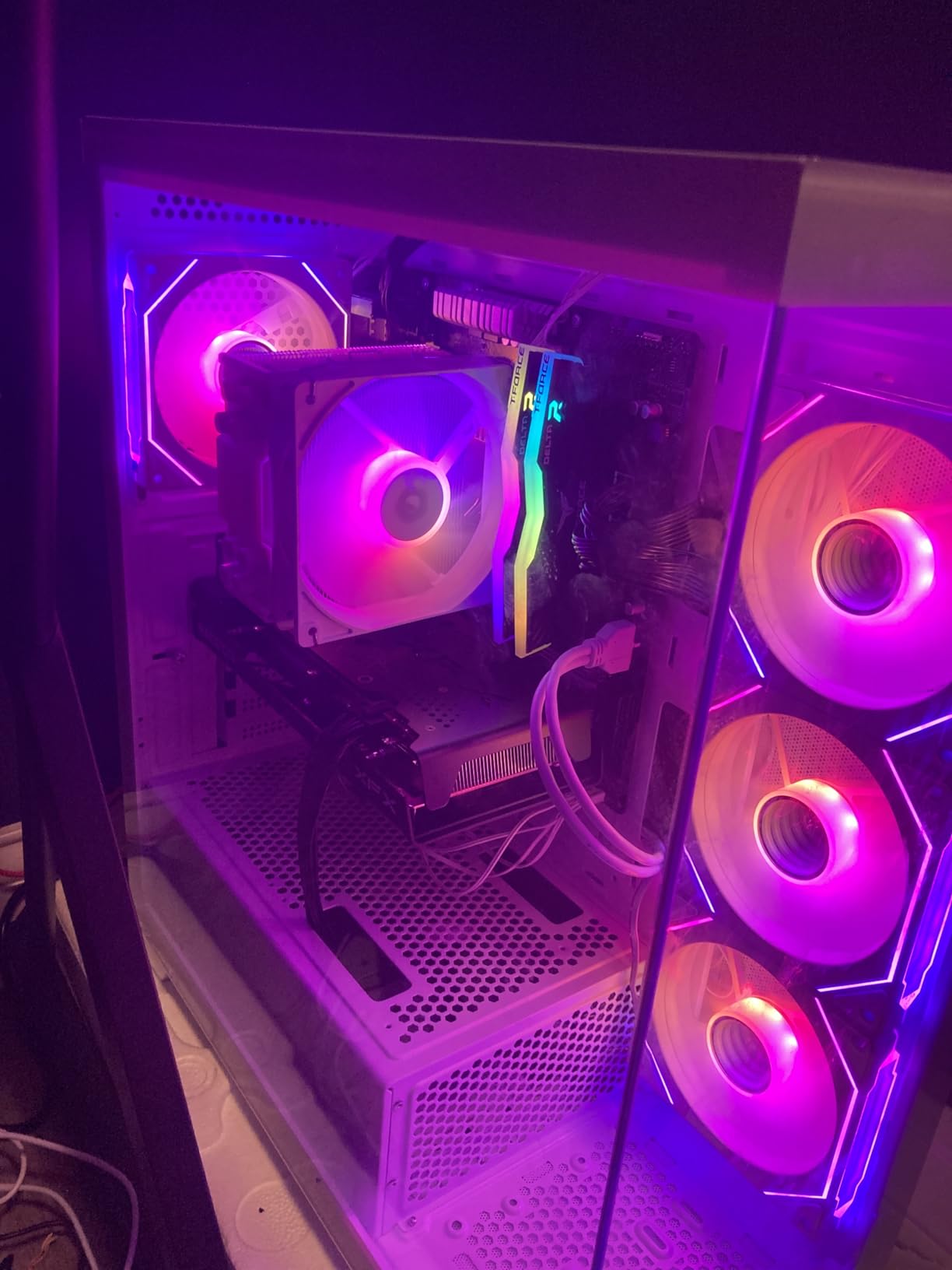 XFX Speedster SWFT210 Radeon RX 7600 Graphics Card with 8GB GDDR6 HDMI 3xDP, AMD RDNA 3 RX-76PSWFTFA customer photo 2