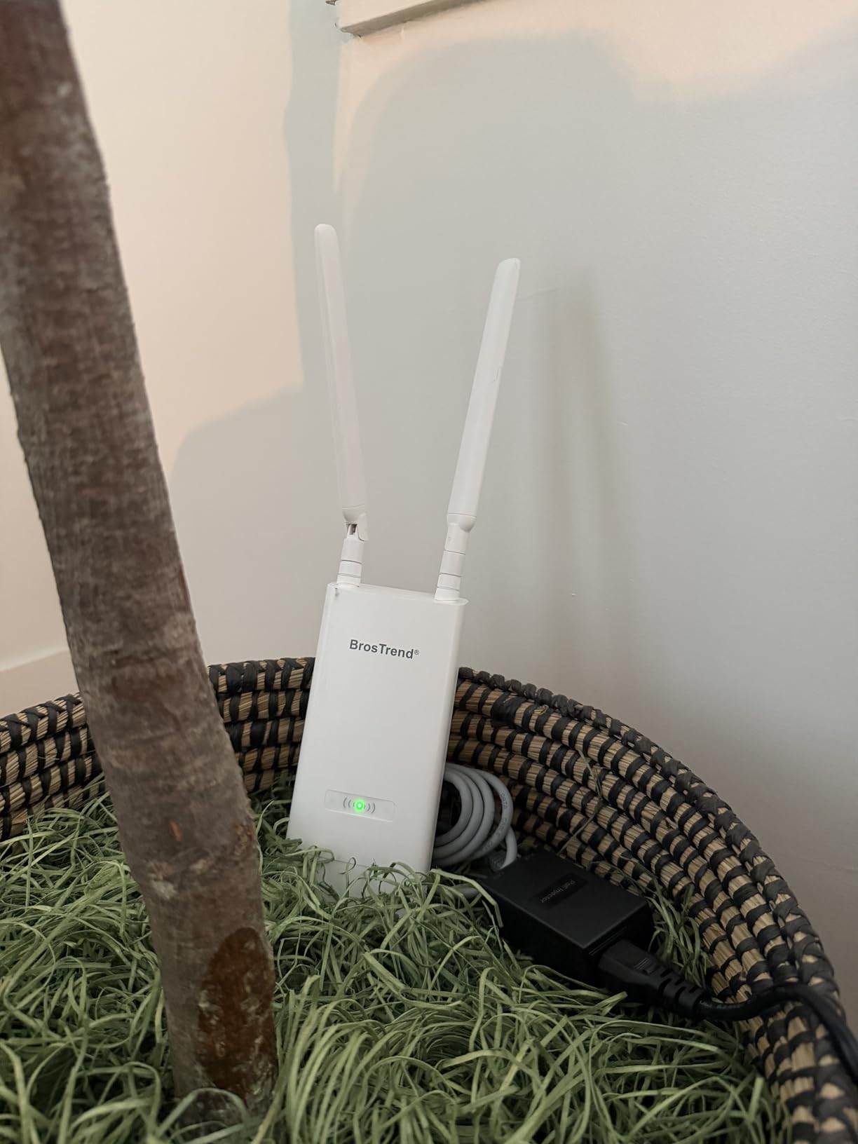BrosTrend AC1200 Outdoor WiFi Access Point Gigabit Long Range, PoE Powered | IP65 Weatherproof Wireless Access Point Dual Band 5GHz 2.4GHz, with Passive PoE Injector, WAP for Yard Farm Barn & Camera IP customer photo 2