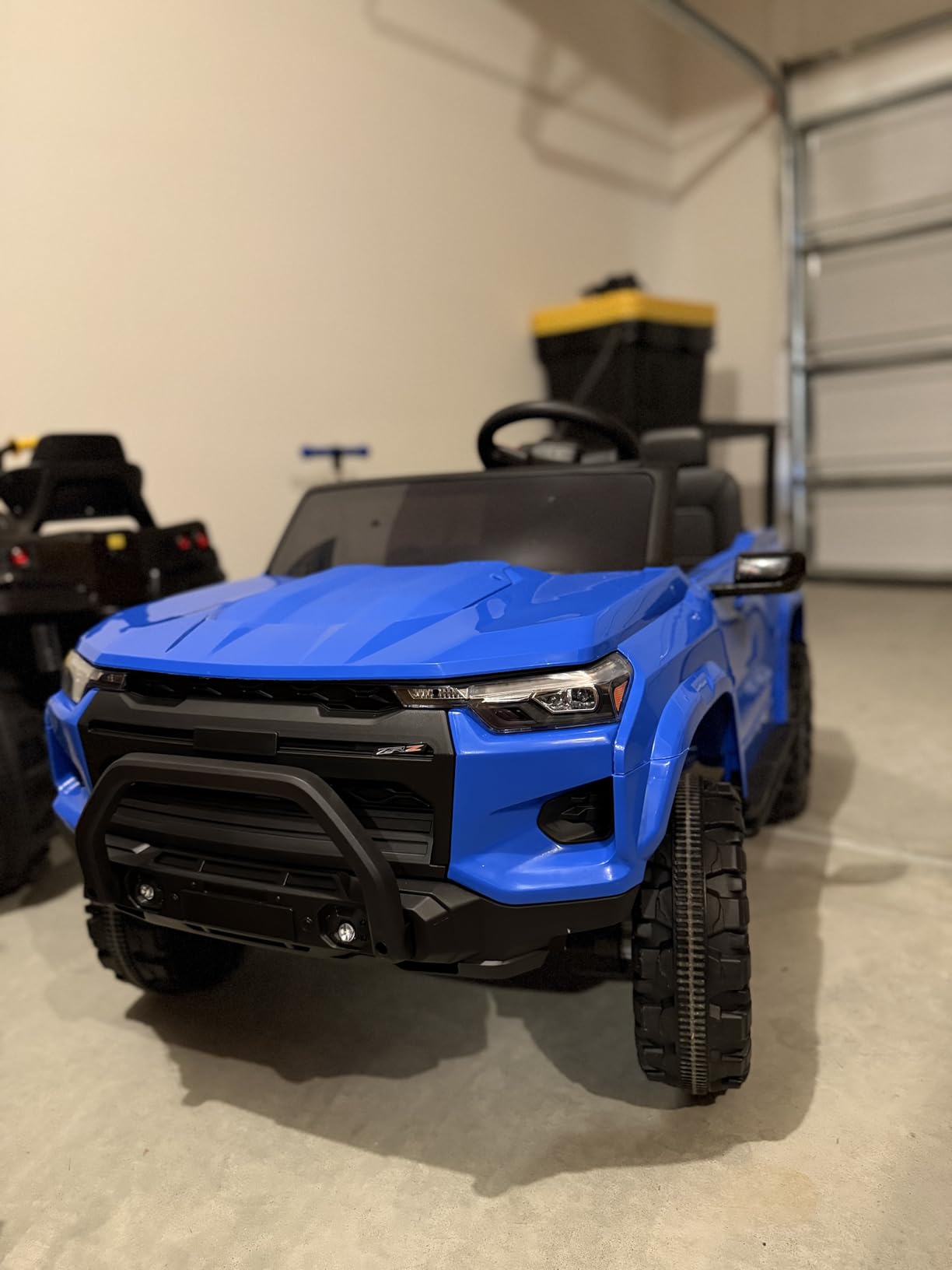 Hikiddo 24V 10Ah Ride on Toy for Big Kids, 4x4 2 Seater Electric Kids SUV Car to Drive with Remote Control, 4x200W Motors (Blue) customer photo 1