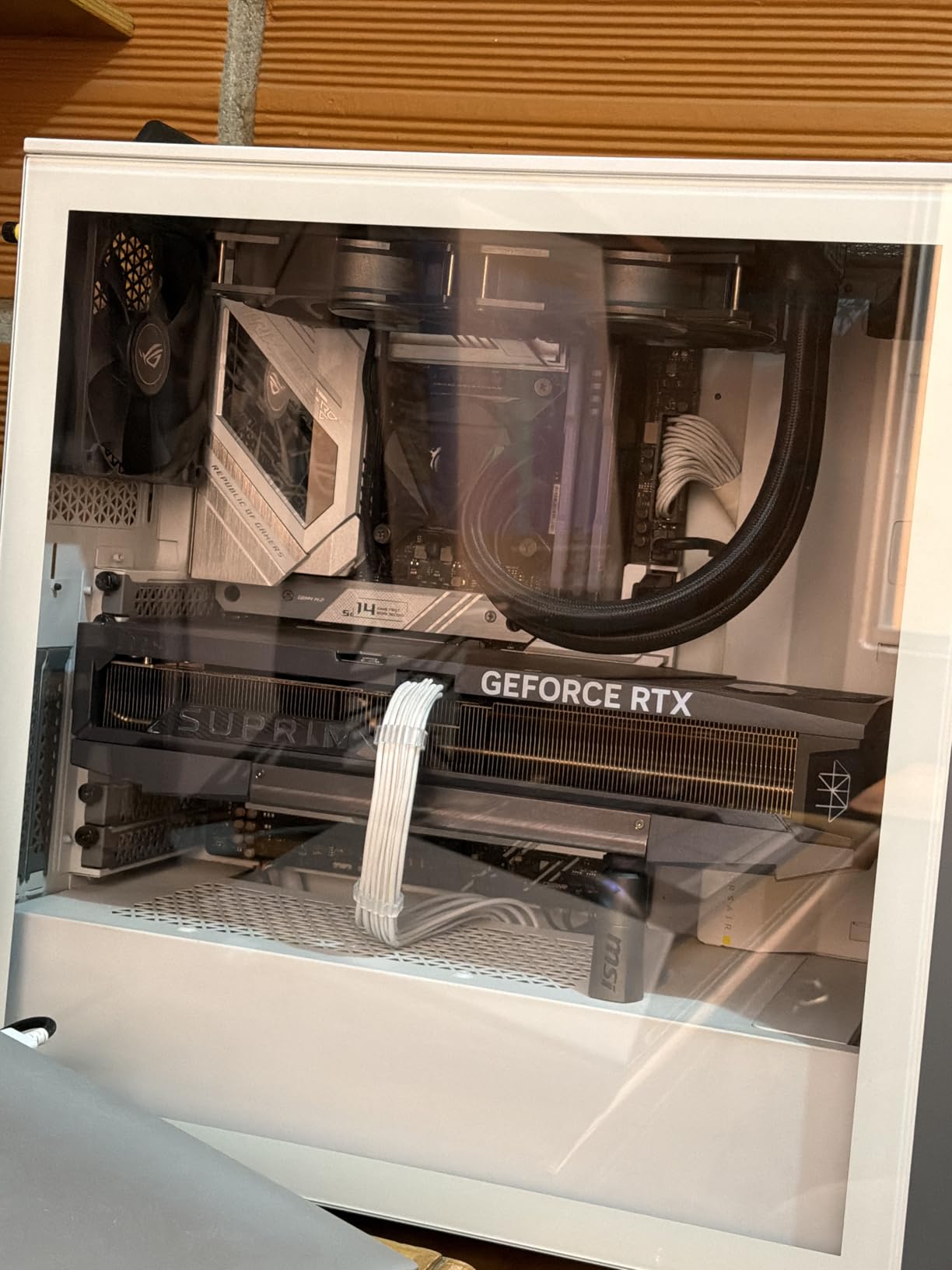 MSI Gaming RTX 5080 16G SUPRIM SOC Graphics Card, 16GB GDDR7 customer photo 1