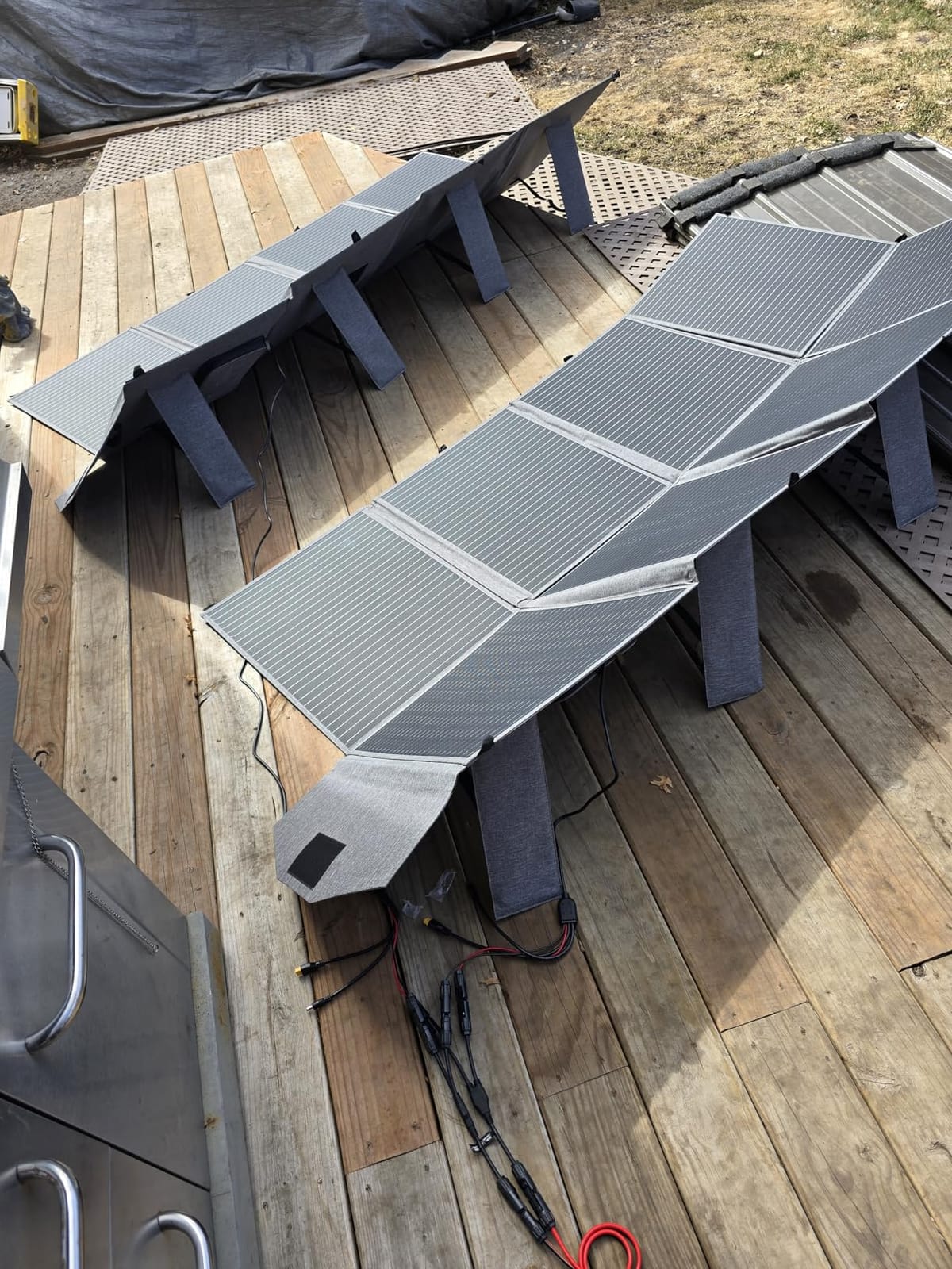 400W Portable Solar Panel for Power Station, Foldable 400Watt Solar Panels High Efficiency, IP65 Waterproof, Adjustable Kickstand, Charger for Camping Essentials, RV, Emergency Power Backup customer photo 1