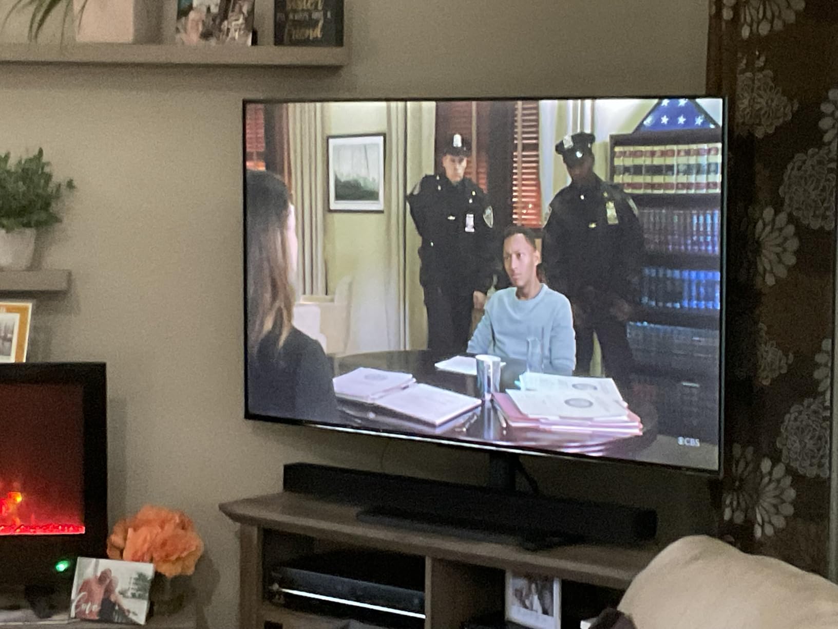 INSIGNIA 65-inch Class QF Series LED 4K UHD QLED Smart Fire TV with Alexa Voice Remote (NS65-UQFL26) customer photo 2