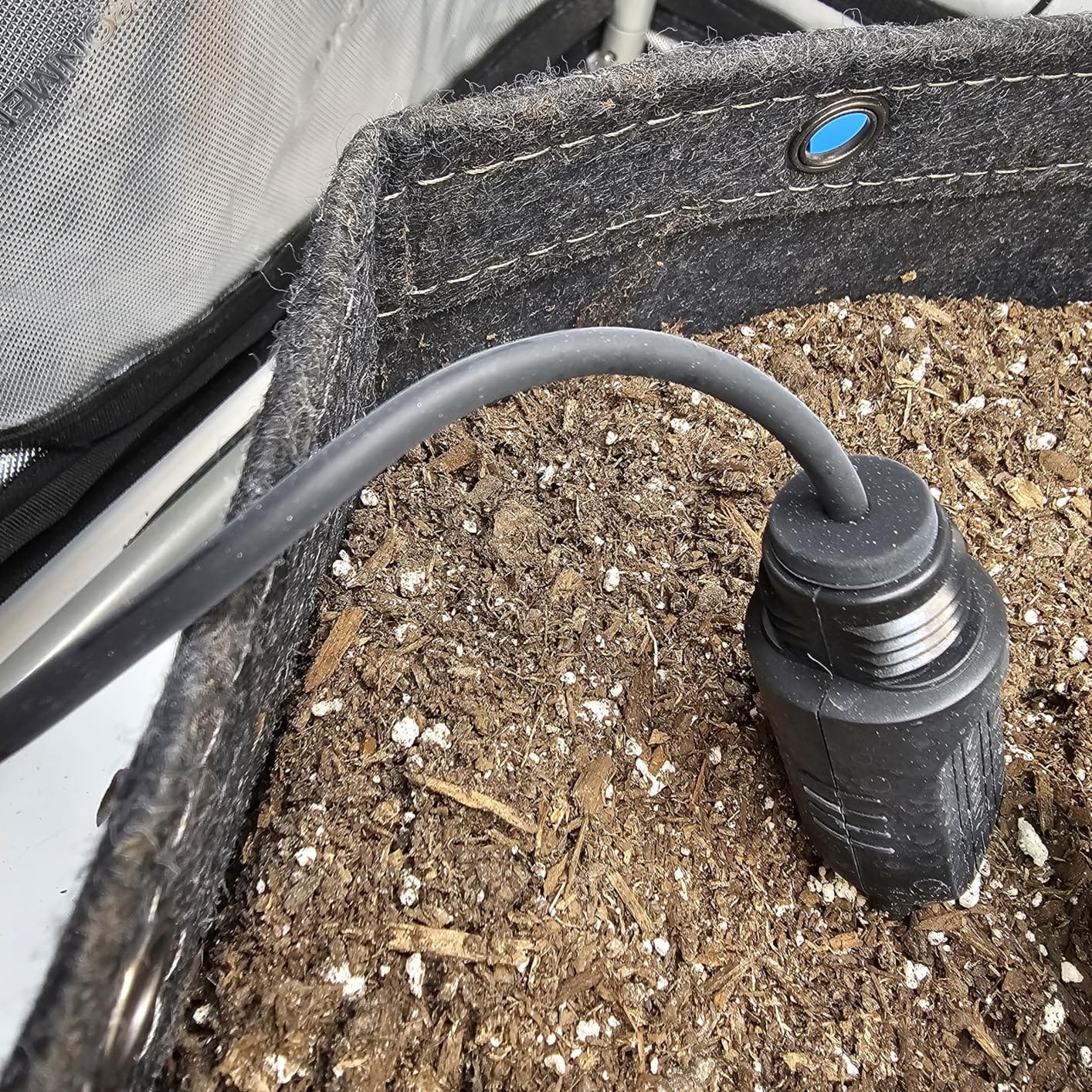 AC Infinity Soil Sensor Probe Exclusively for AI Controllers, Monitor Moisture & Saturation for Gardens, Grow Tents, Grow Spaces, Detachable Stem, IP67 Seal Protection customer photo 1