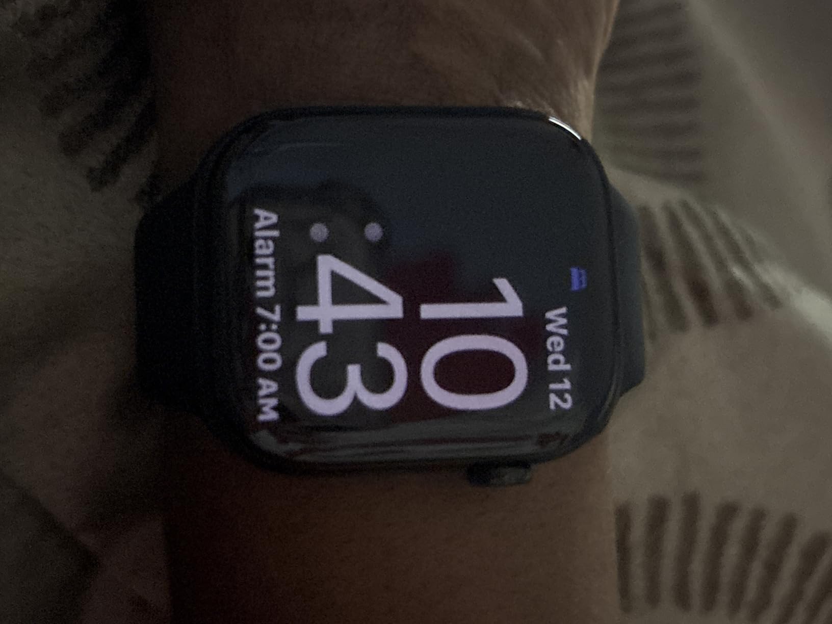 Apple Watch Series 10 [GPS, 46mm] - Jet Black Aluminum Case with Black Sport Band, M/L (Renewed Premium) customer photo 1