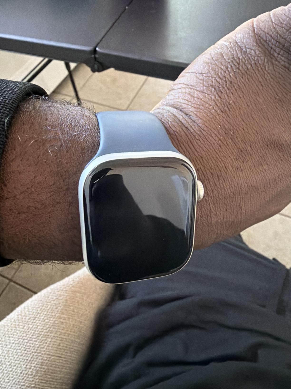 Apple Watch Series 10 [GPS, 46mm] - Jet Black Aluminum Case with Black Sport Band, M/L (Renewed Premium) customer photo 2