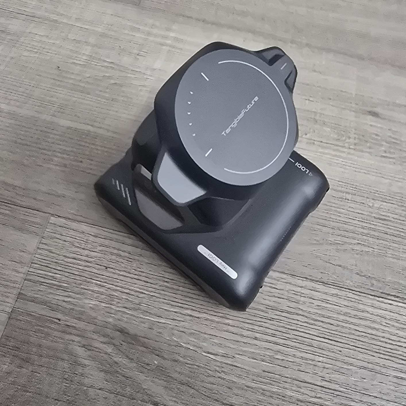 LOOI Robot-Space Black-AI Desktop Companion, ChatGPT & Gemini Voice Interaction, Visual Understanding, Personality & Memory, 10W Wireless Charging, Tech & Gadget Gift, Electronic pets, Toy, Geek, Desktop Setup customer photo 1