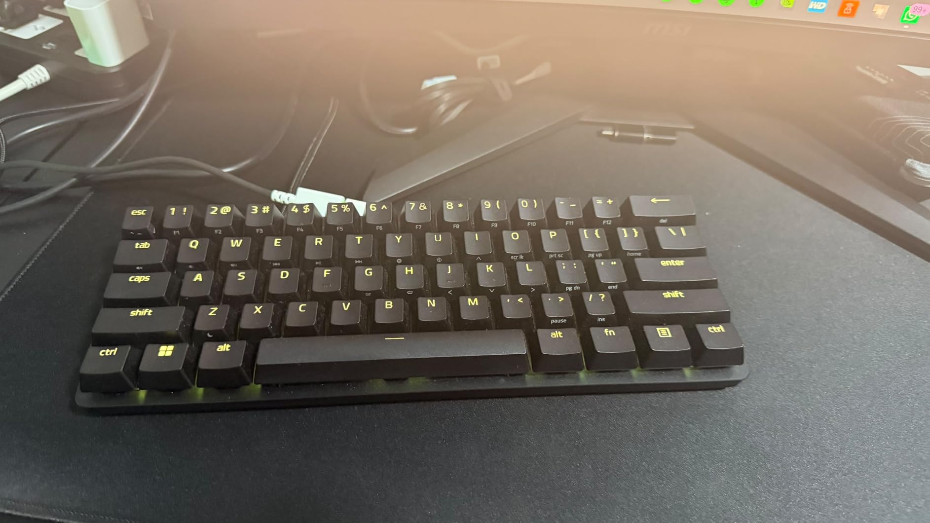 Razer Huntsman Mini 60% Gaming Keyboard, Linear Optical Switches, Black | Aluminum Top Frame, Chroma RGB Lighting, PBT Keycaps, Onboard Memory, Snap Tap customer photo 2