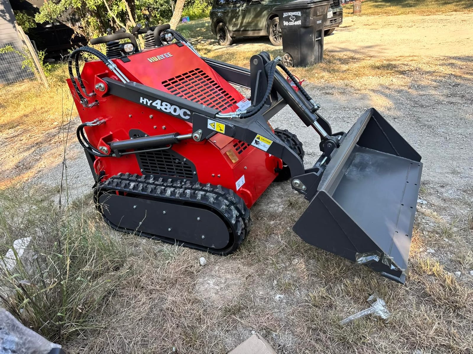 HY480C Mini Skid Steer Loader Stand-On Tracked 1234 lbs with Bucket | 23HP V-Twin Gas Engine, 3-Pump 3-Valve Hydraulic System, 1765 lbs Max Lift Capacity, Tracked Compact Utility Loader customer photo 1