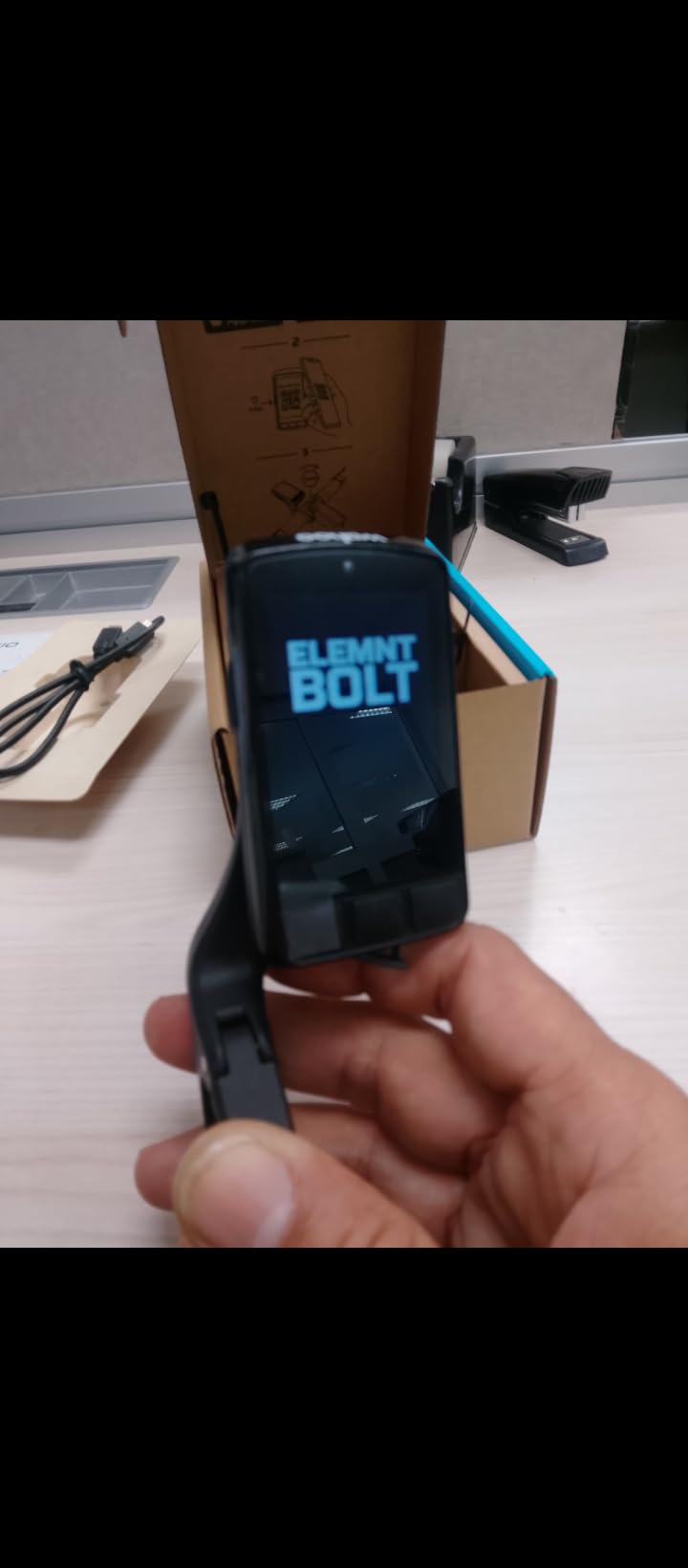 Wahoo ELEMNT Bolt V3 GPS Cycling/Bike Computer, Black customer photo 1