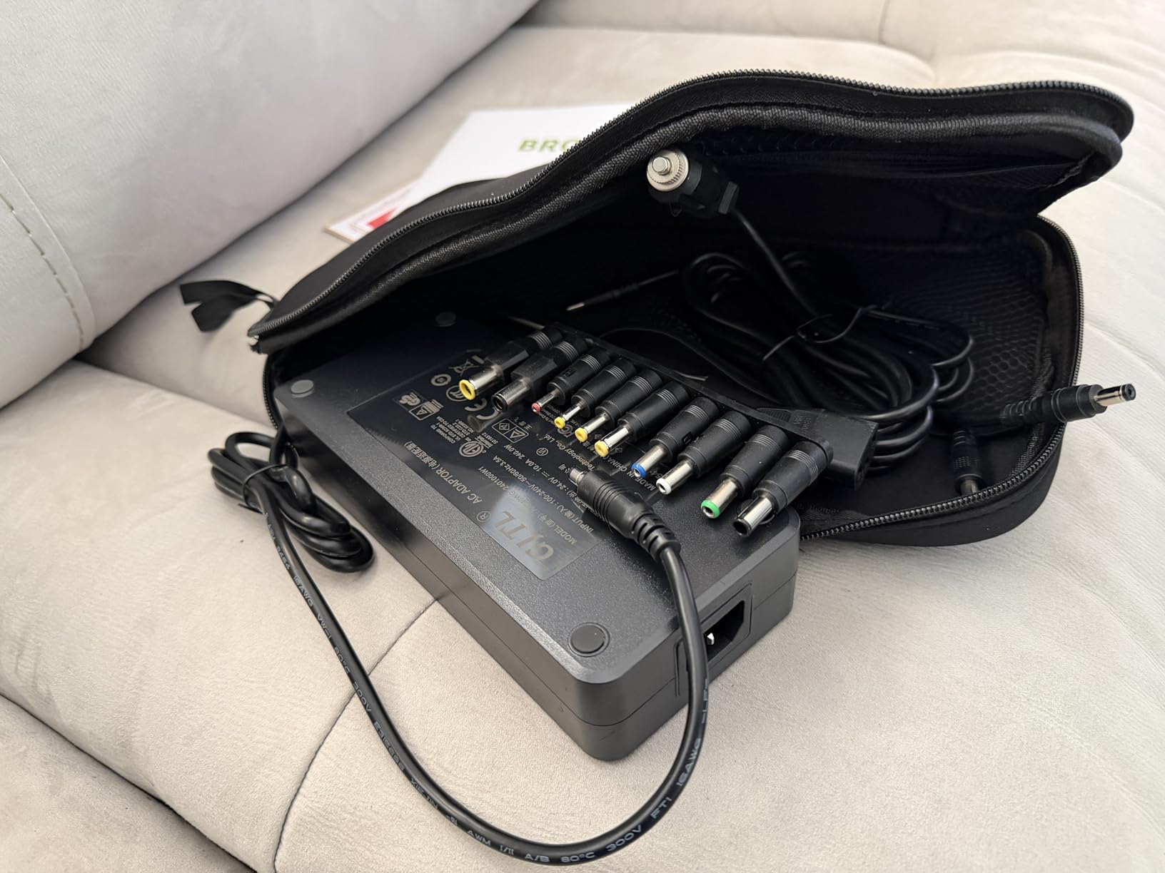 BROWEY 1600W (3200W Peak) Portable Power Station, 1024Wh LiFePO4 Battery with Built-in Solar Panel customer photo 1
