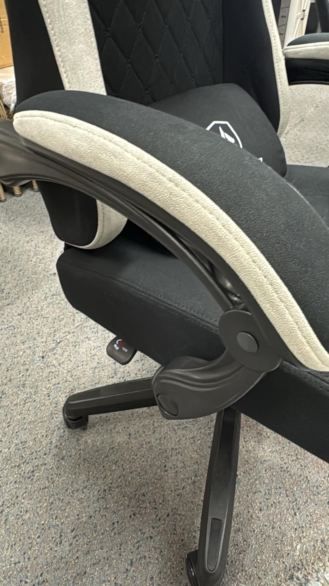 GTPLAYER Gaming Chair, Computer Office Chair with Pocket Spring Cushion, Linkage Armrests and Footrest, High Back Ergonomic Computer Chair with Lumbar Support Task Chair with Footrest(Black) customer photo 2