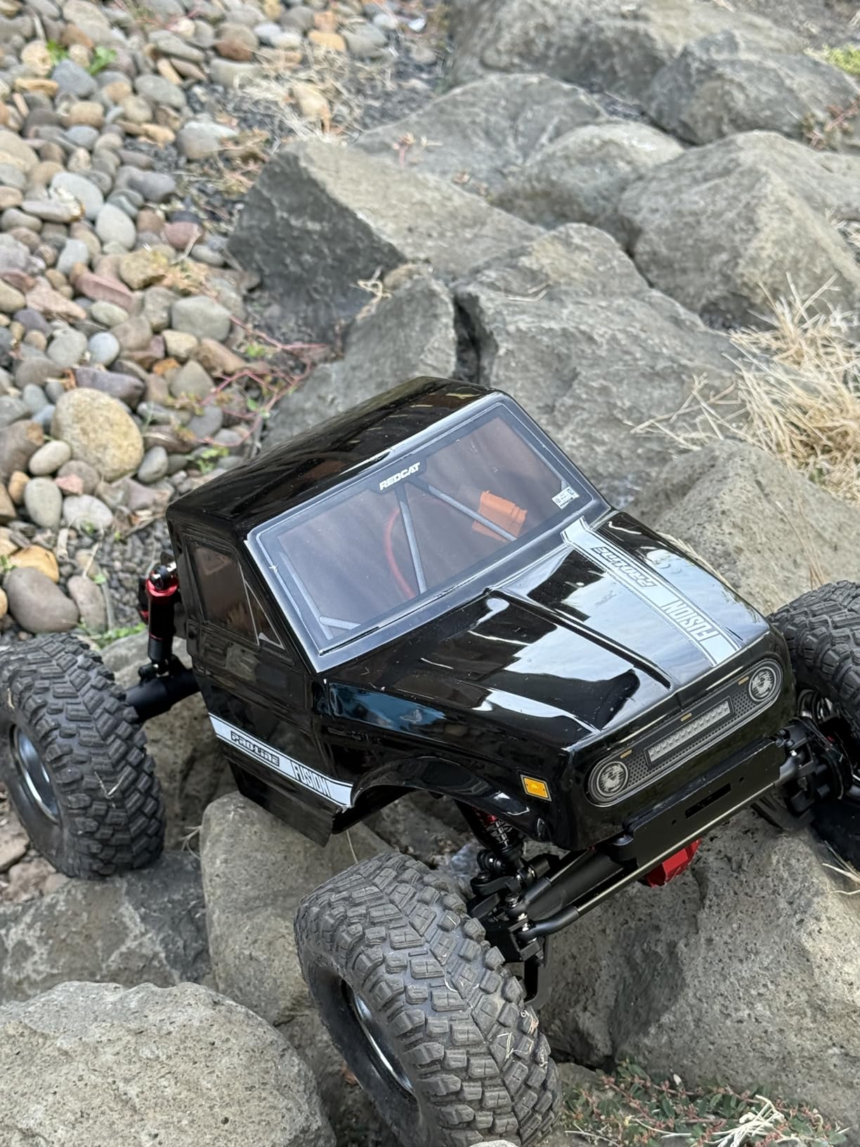 Redcat Ascent Fusion 1:10 Scale RC Rock Crawler, Brushless Motor, 4WD, Carbon Fiber Frame, Black customer photo 2