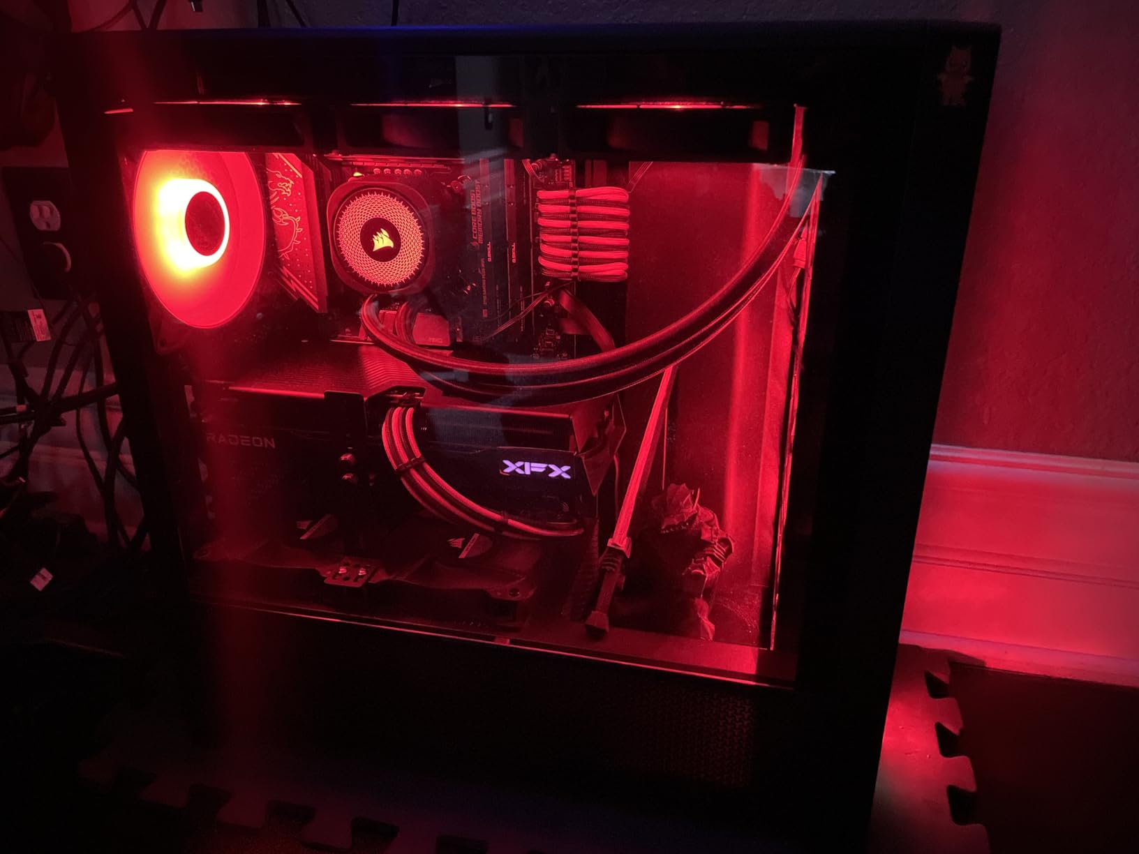 XFX Swift AMD Radeon RX 9060 XT OC Triple Fan Gaming Edition with 16GB GDDR6 HDMI 2xDP, RDNA 4 RX-96TS316B7, Graphics Card, Compatible with Desktop PCs customer photo 1