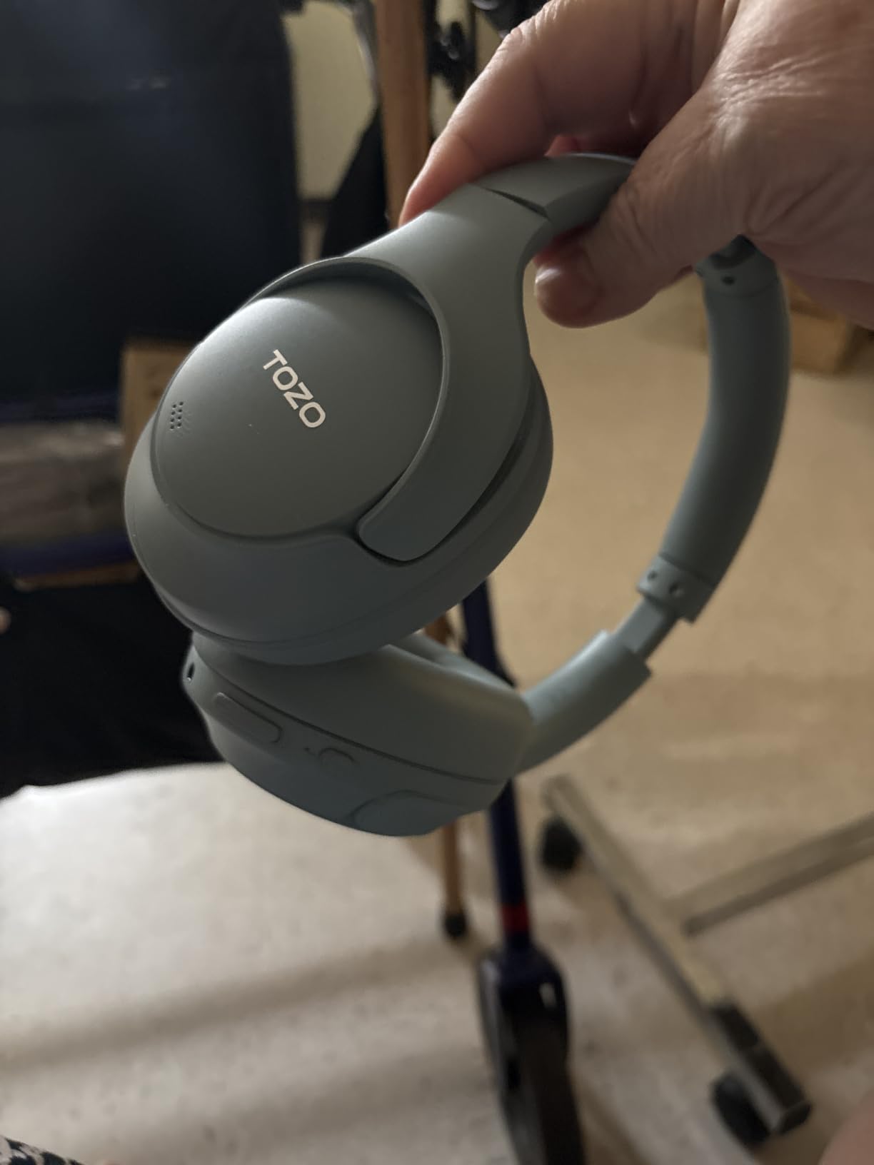 TOZO HT3 Hybrid Noise Cancelling Wireless Headphones, 90H Over Ear Headset customer photo 2