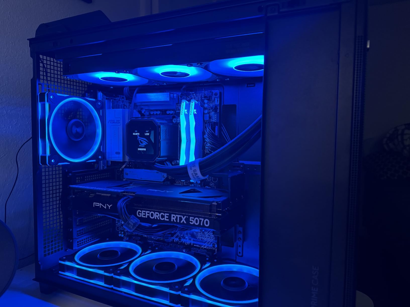 ASUS Prime AP303 ATX PC Case, Mesh Panel Design, Pre-Installed Fan, GPU Support up to 360mm, 360mm Radiator Support, 180mm ATX PSU, 20Gbps USB Type-C, 2 Year Warranty customer photo 1