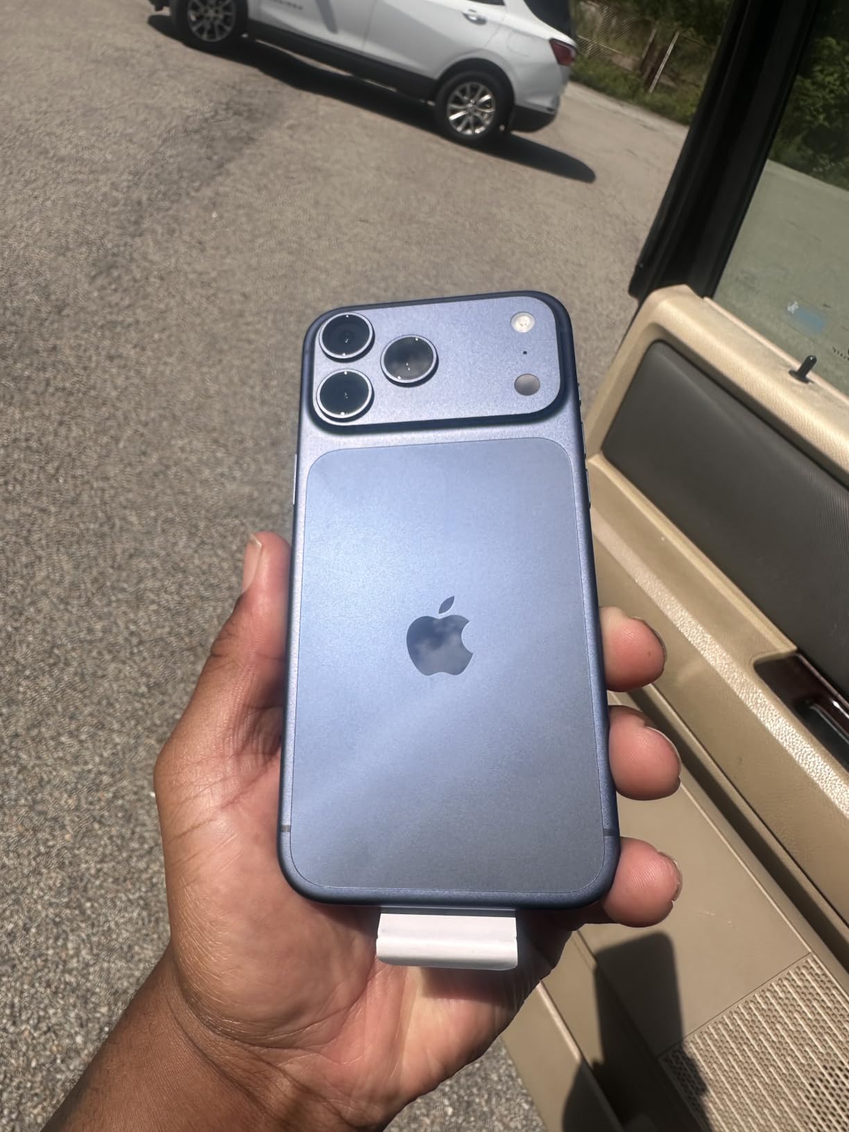 Apple iPhone 17 Pro Max, US Version, 256GB, eSIM, Deep Blue- Unlocked (Renewed) customer photo 2