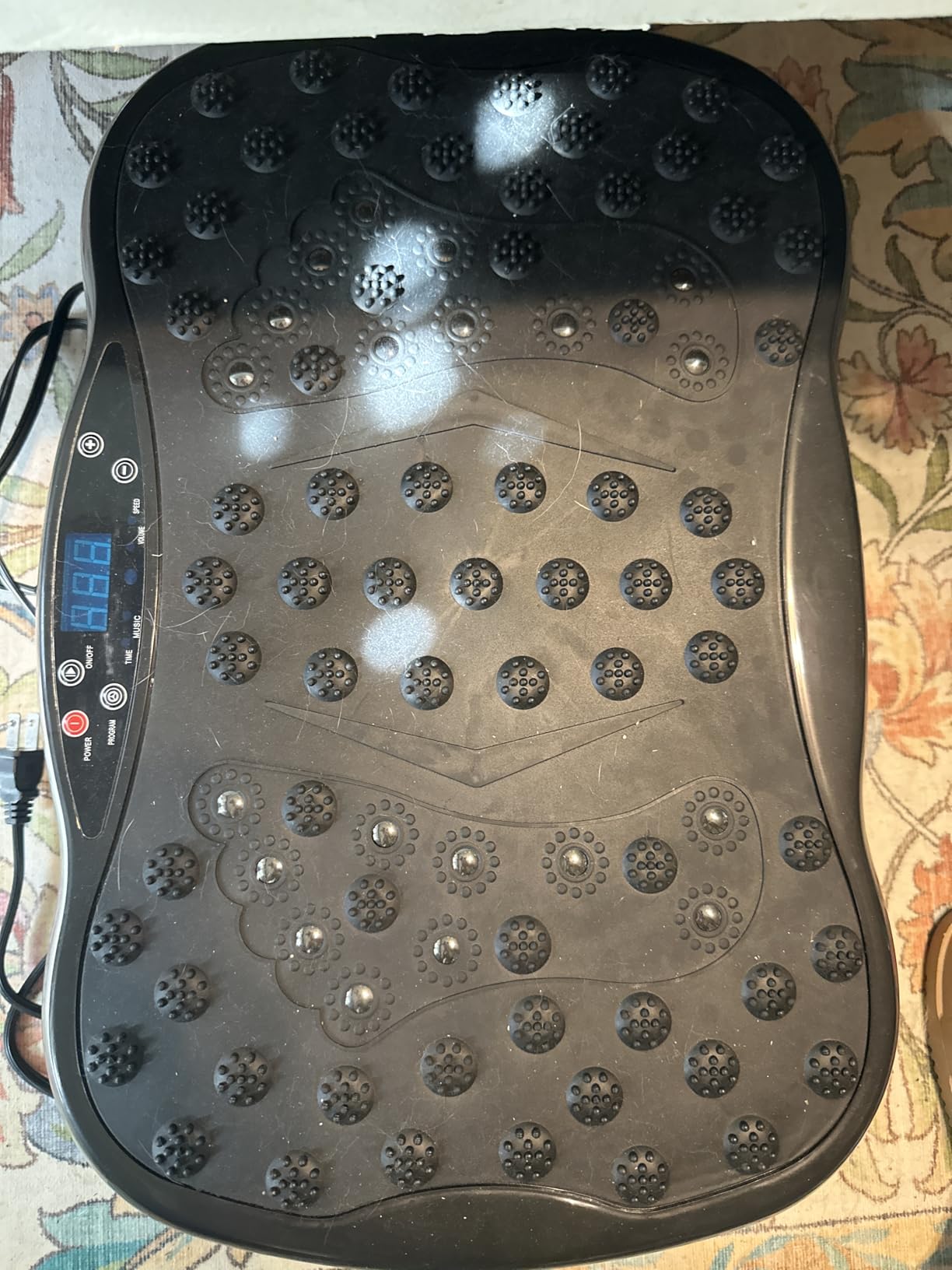 Vibration Plate Exercise Machine for Whole Body Lymphatic Drainage | 10 Preset Modes & 200 Levels Vibrating Platform for Home Fitness, Bluetooth Audio, Home Gym Shake Plate with Resistance Bands customer photo 1