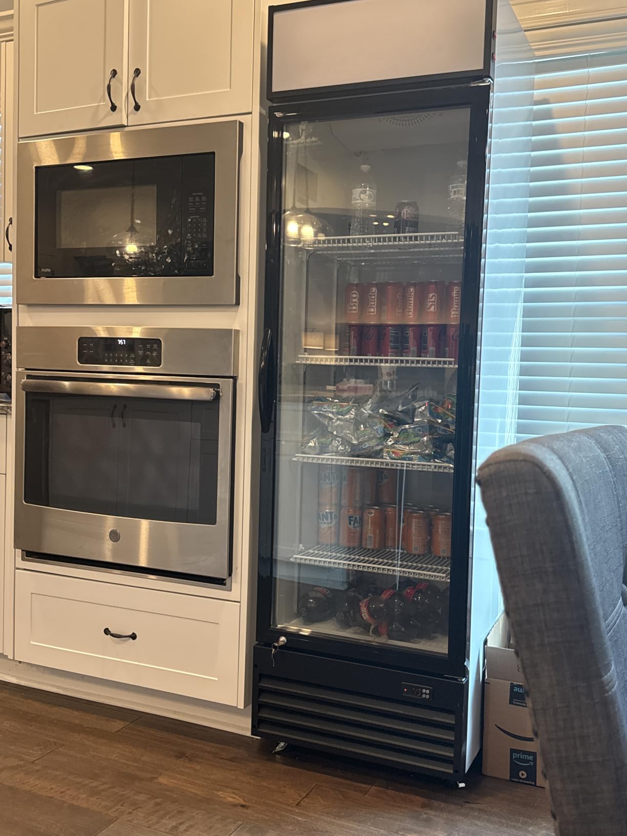 EUHOMY 6 Cu.Ft Commercial Refrigerators, Beverage Refrigerator with Lock | 34°F to 50°F, Compressor Cooling, Glass Door, Adjustable Shelves, Display Fridge, LED Light, Bar Office Restaurant, ETL customer photo 1