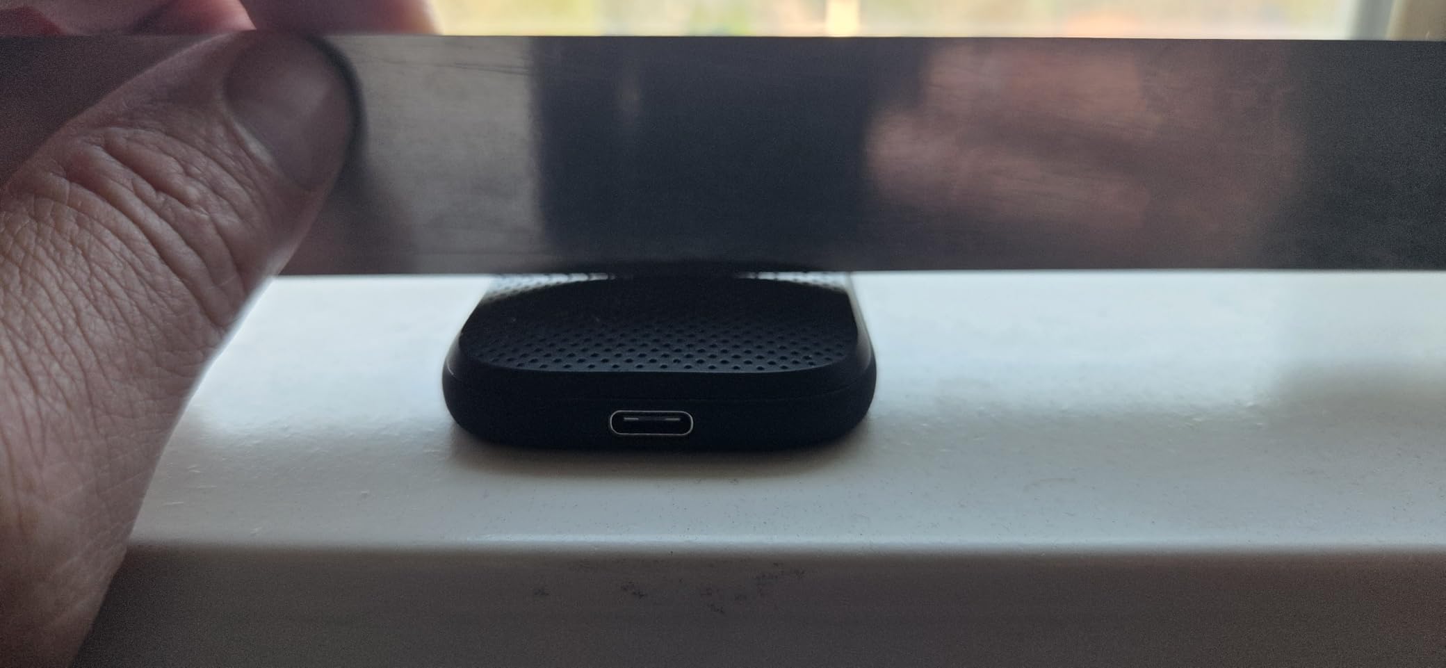 SANDISK 1TB Extreme Portable SSD (New Model) - up to 2000MB/s Transfer speeds, USB Type-C connectivity, Reliable Durability - Black - SDSSDE70-1T00-G25 customer photo 2