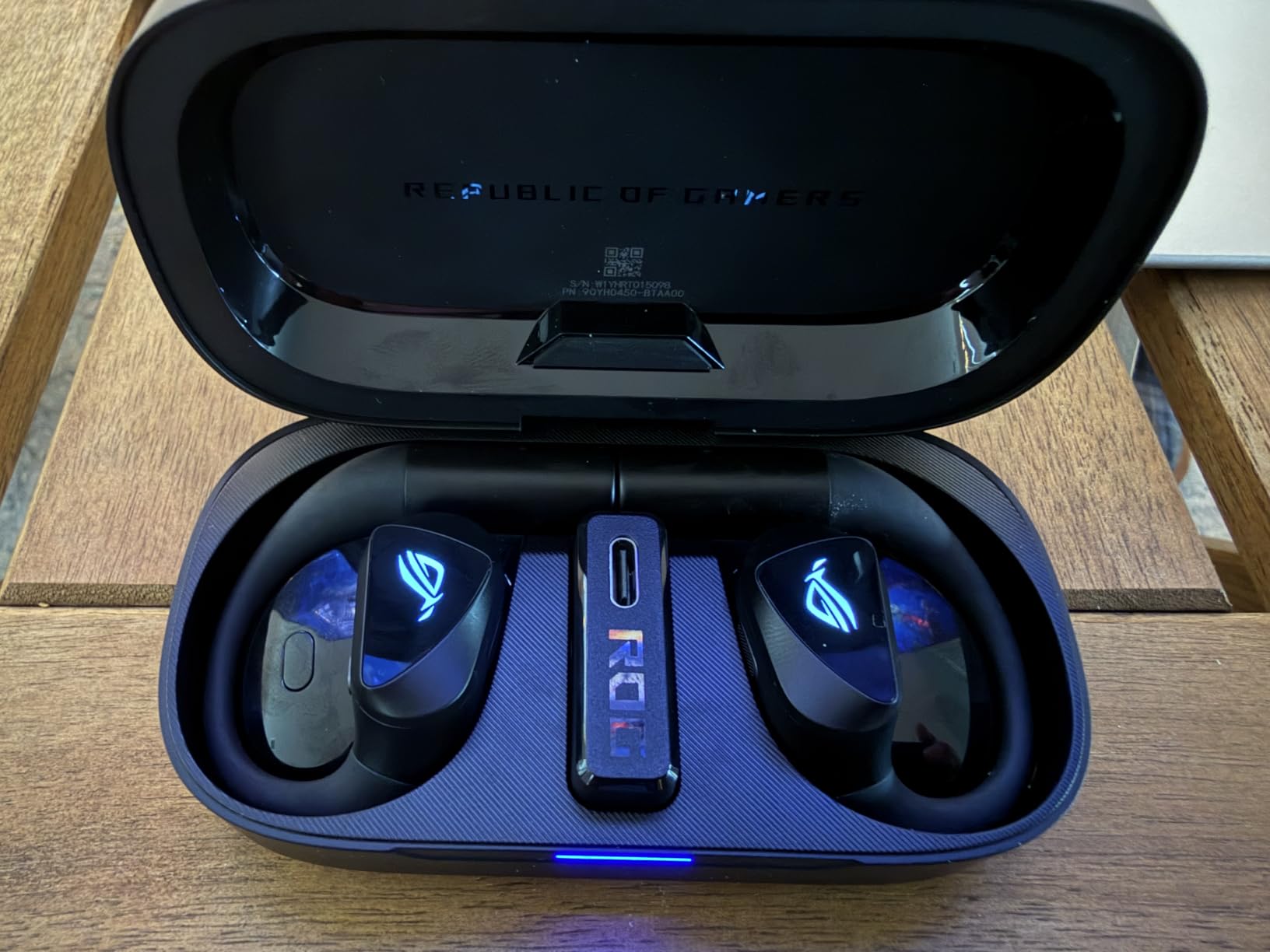 ASUS ROG Cetra Open Wireless Open Ear Earbuds, Dual-Mode Bluetooth/2.4GHz, | Open-Ear Design, 16H Playtime, IPX5 Water Resistant, Quad AI Noise-Canceling Mic, for Daily/Workout/Outdoor/Gaming Use customer photo 2