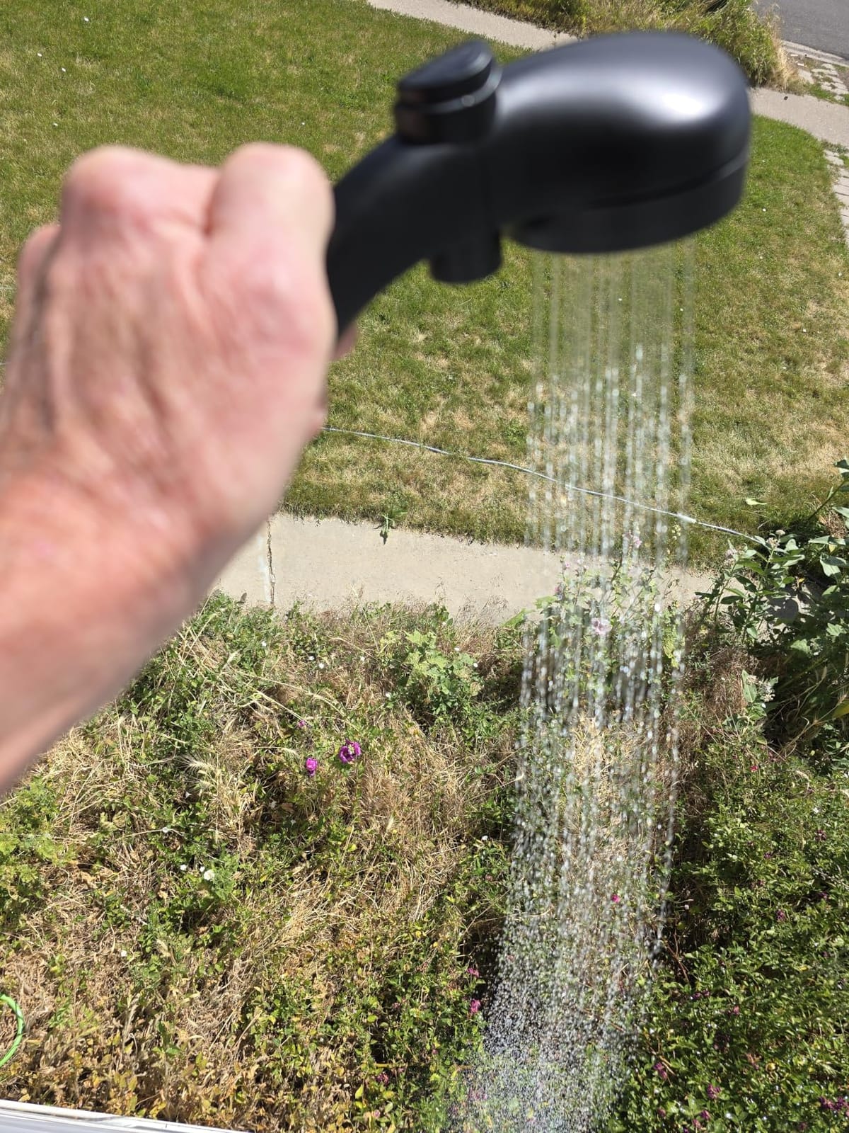 Fotgear Portable Camping Shower, Long-Lasting Rechargeable Outdoor Shower with Filtered Showerhead and LED Display customer photo 2