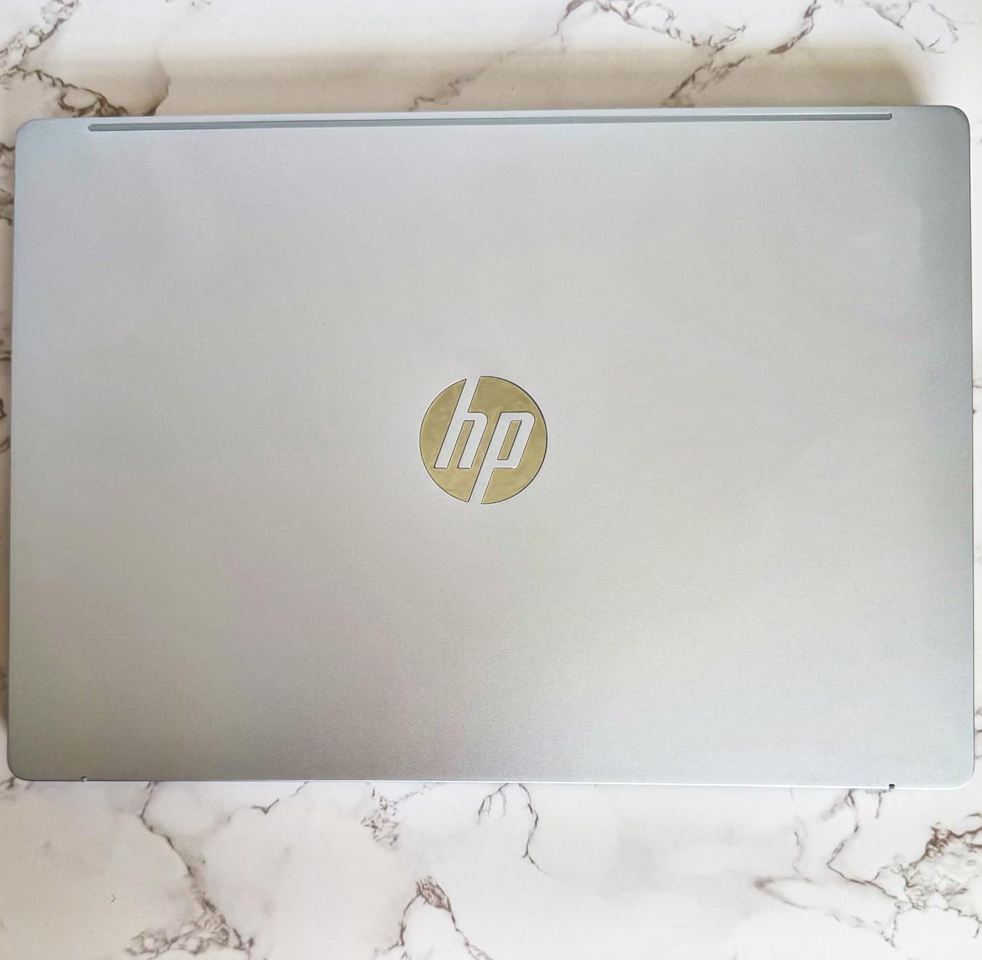 OmniBook 3 16 inch Next Gen AI PC, 2K Touchscreen, AMD Ryzen AI 5 430, 16 GB RAM, 512 GB SSD, AMD Radeon 840M GPU, Windows 11 Home, Glacier Silver, 16-bv0099nr customer photo 2