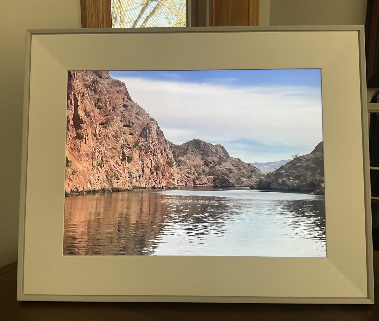 Aura HD Digital Picture Frame | Carver: The Best Frame for Gifting customer photo 2