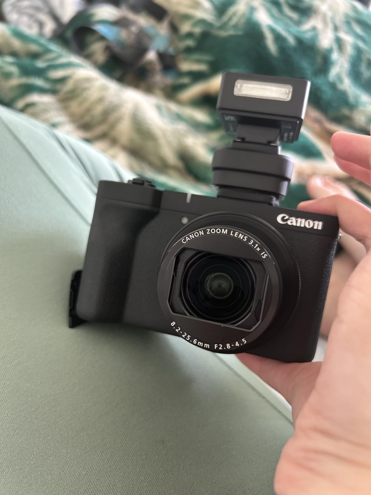 Canon PowerShot V1 Digital Camera 22.3MP with Wide Zoom 16-50mm Lens Bundle | For Photography & Video | 4K/60p Video | Dual Pixel CMOS AF II | Cooling Fan | Canon Log 3 customer photo 1