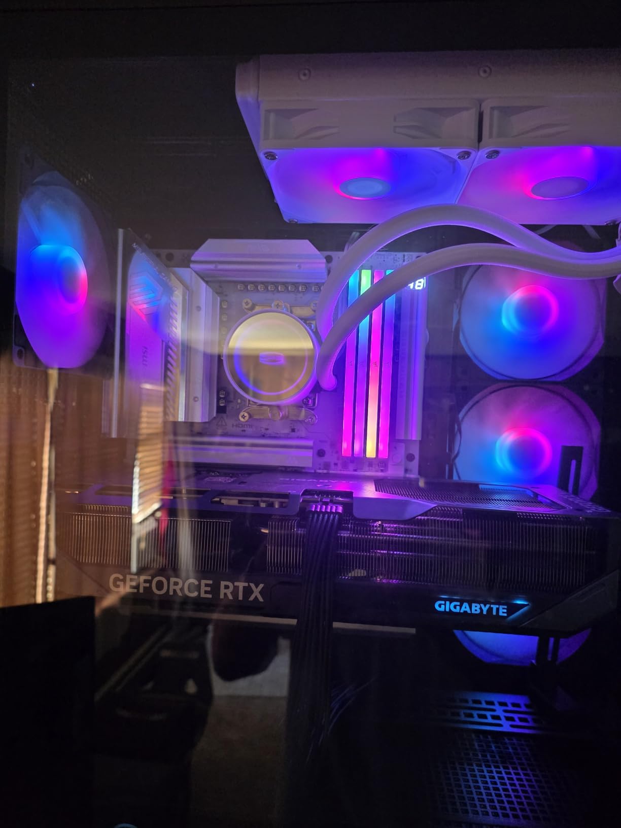 AMD Ryzen 9 9950X3D2 Dual Edition customer photo 2