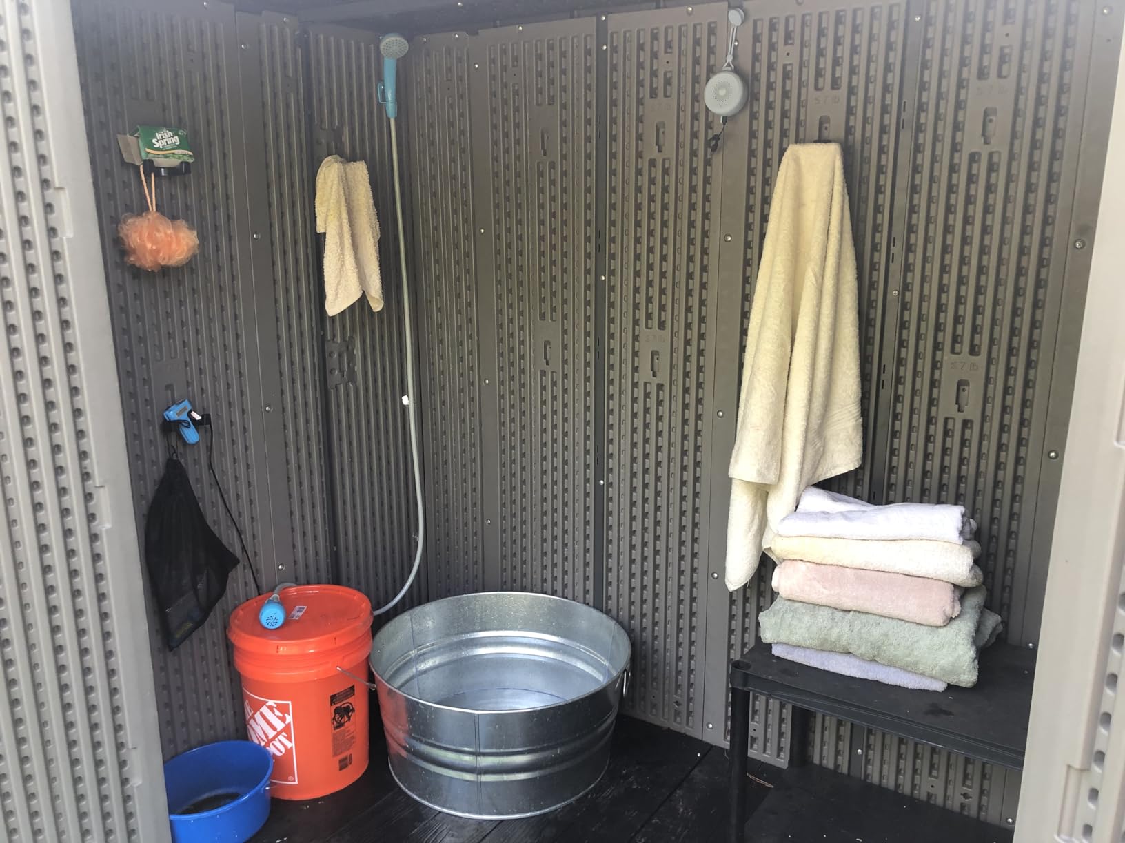 innhom Portable Camping Shower, 6000mAh Rechargeable Camp Shower Pump with LED Display, IPX7 Waterproof & 2 Spray Modes customer photo 2
