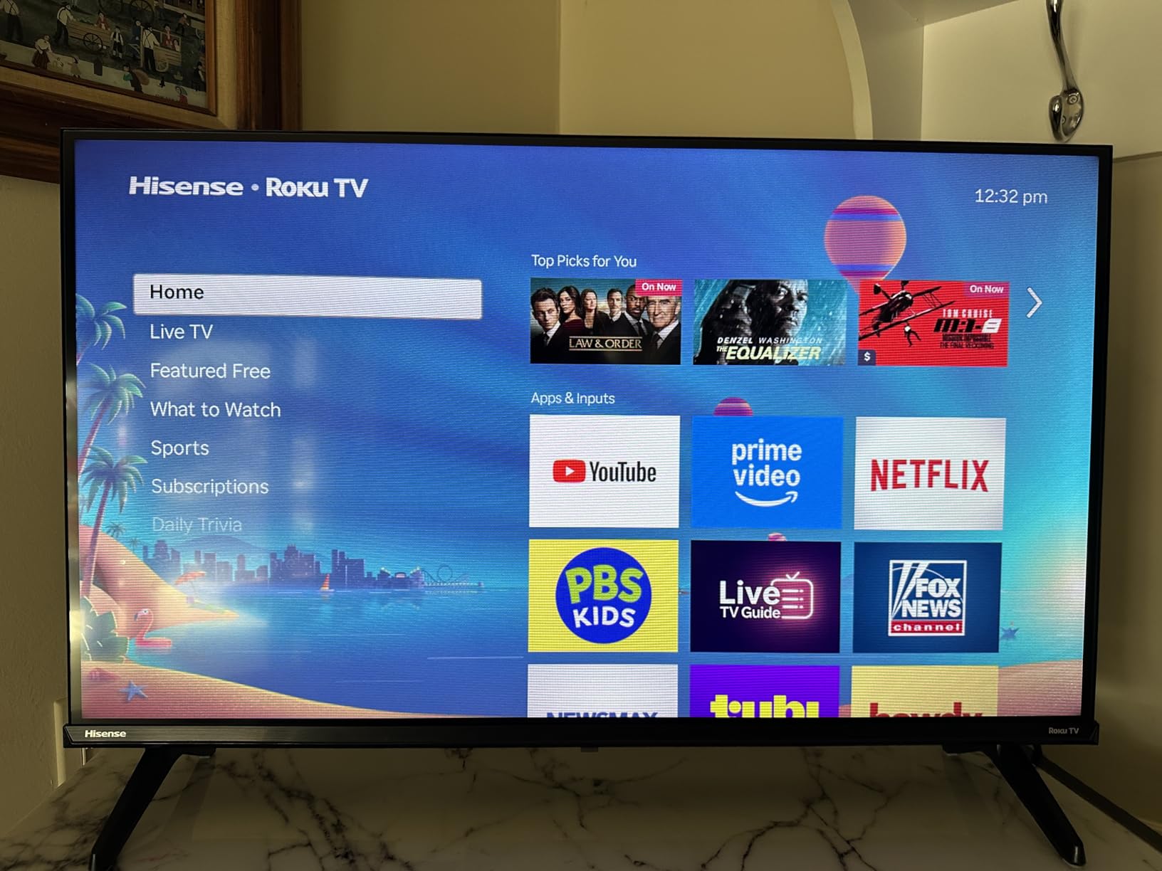 Hisense 40-Inch Class QD4SR Series Hi-QLED FHD Smart Roku TV (40QD4SR, 2026 Model) - Hi-QLED Color, Dolby Audio, Compatible with Alexa, Full Array LED, Slim Bezel Design customer photo 2