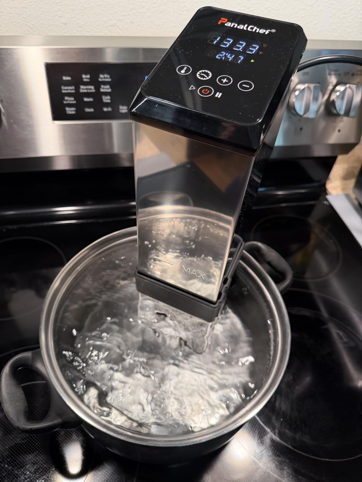1600W Commercial Sous Vide Cooker, Immersion Circulator with One-Way Air Vent for Efficient Heat Dissipation, 360° Water Circulation, Precise Temp Control for Restaurant Home Use (Dark Silver, 1600W) customer photo 1